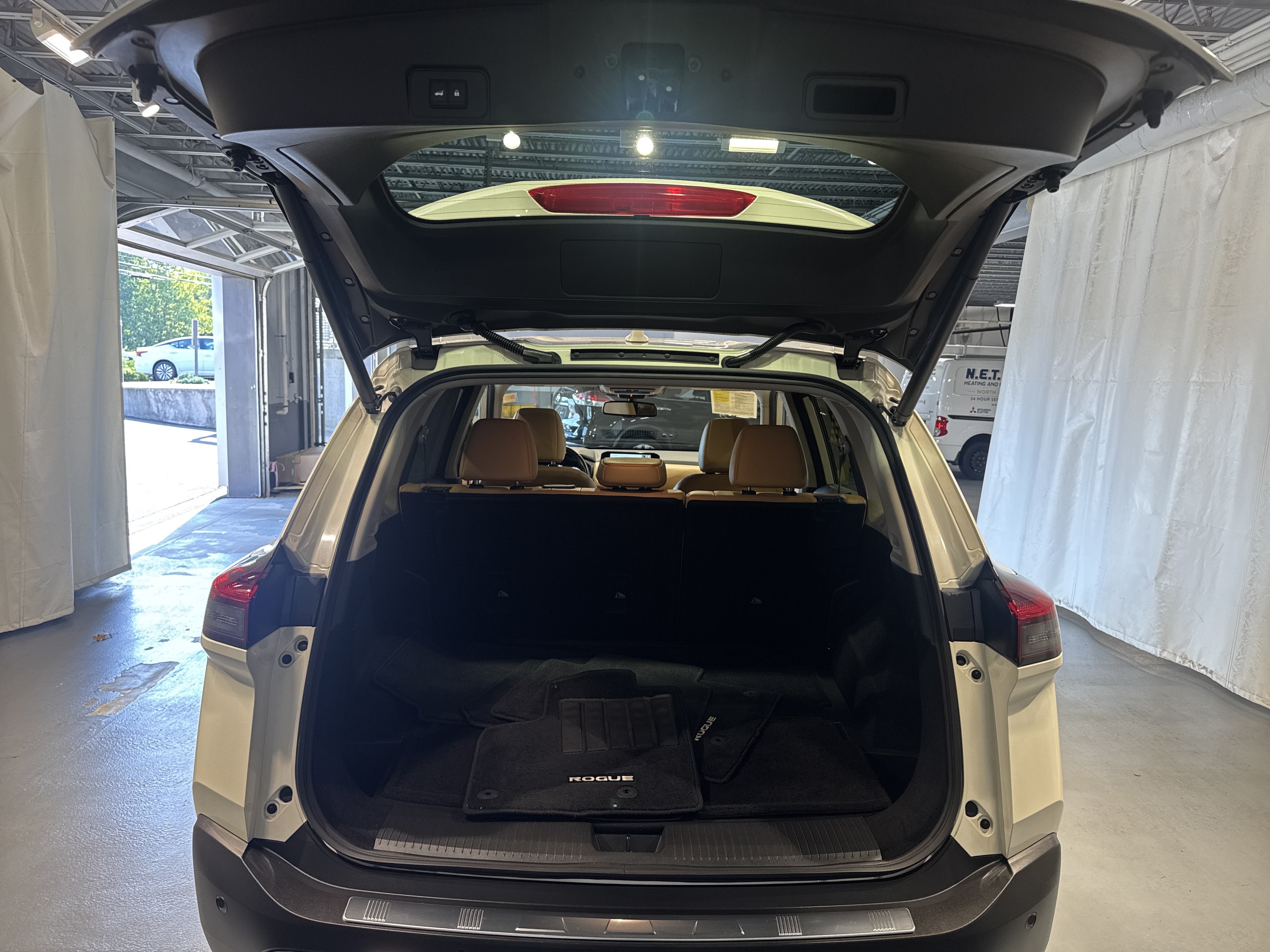 2023 Nissan Rogue Platinum W/Premium Package