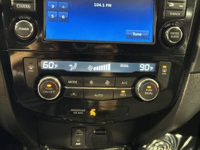 2017 Nissan Rogue SV W/Premium Package