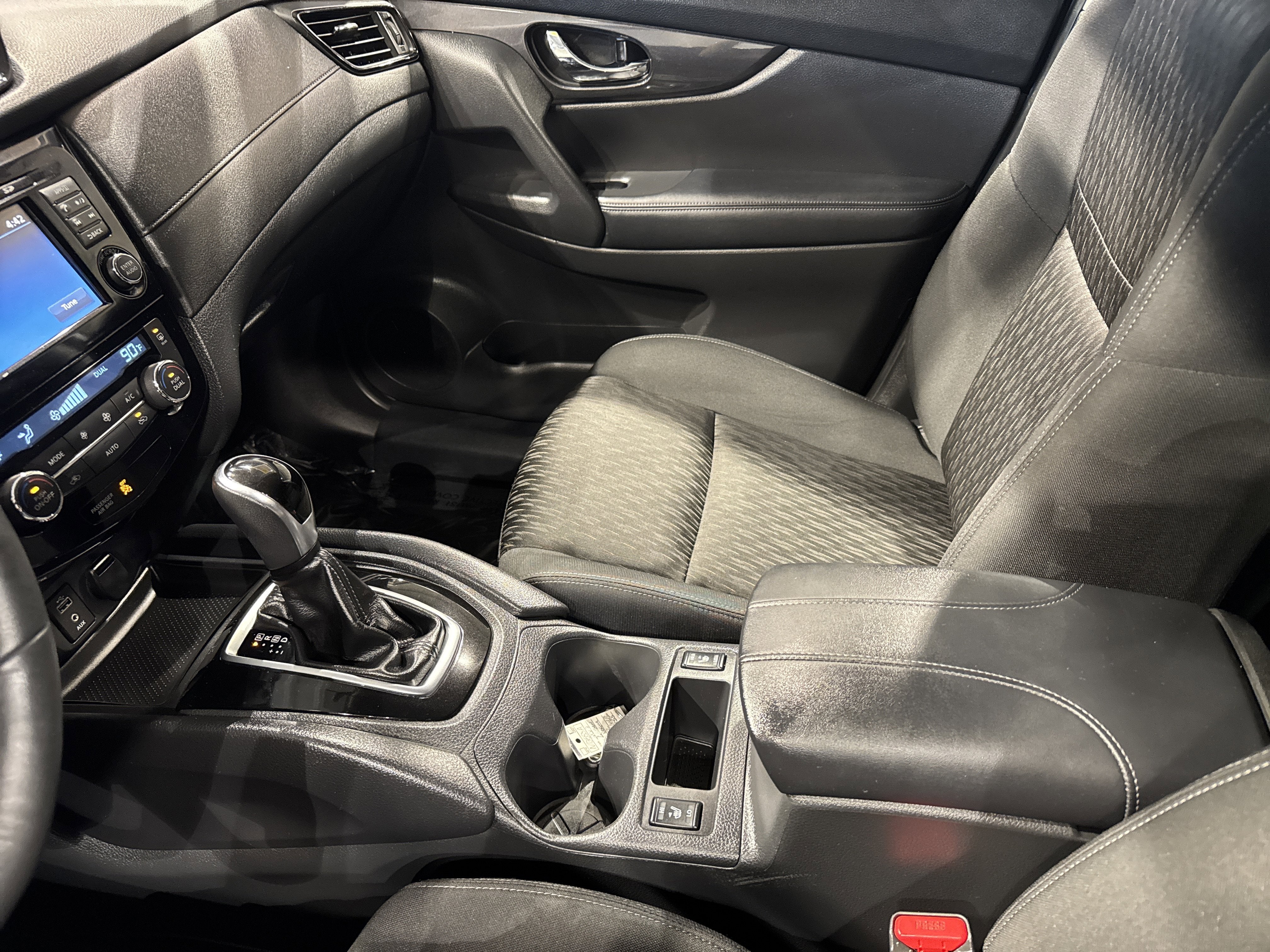 2017 Nissan Rogue SV W/Premium Package