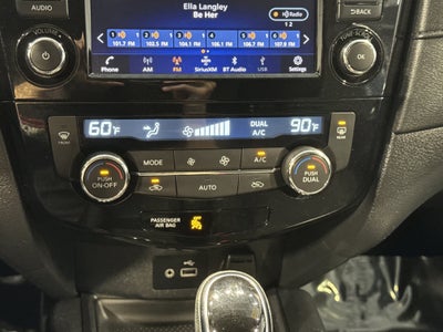 2018 Nissan Rogue Base