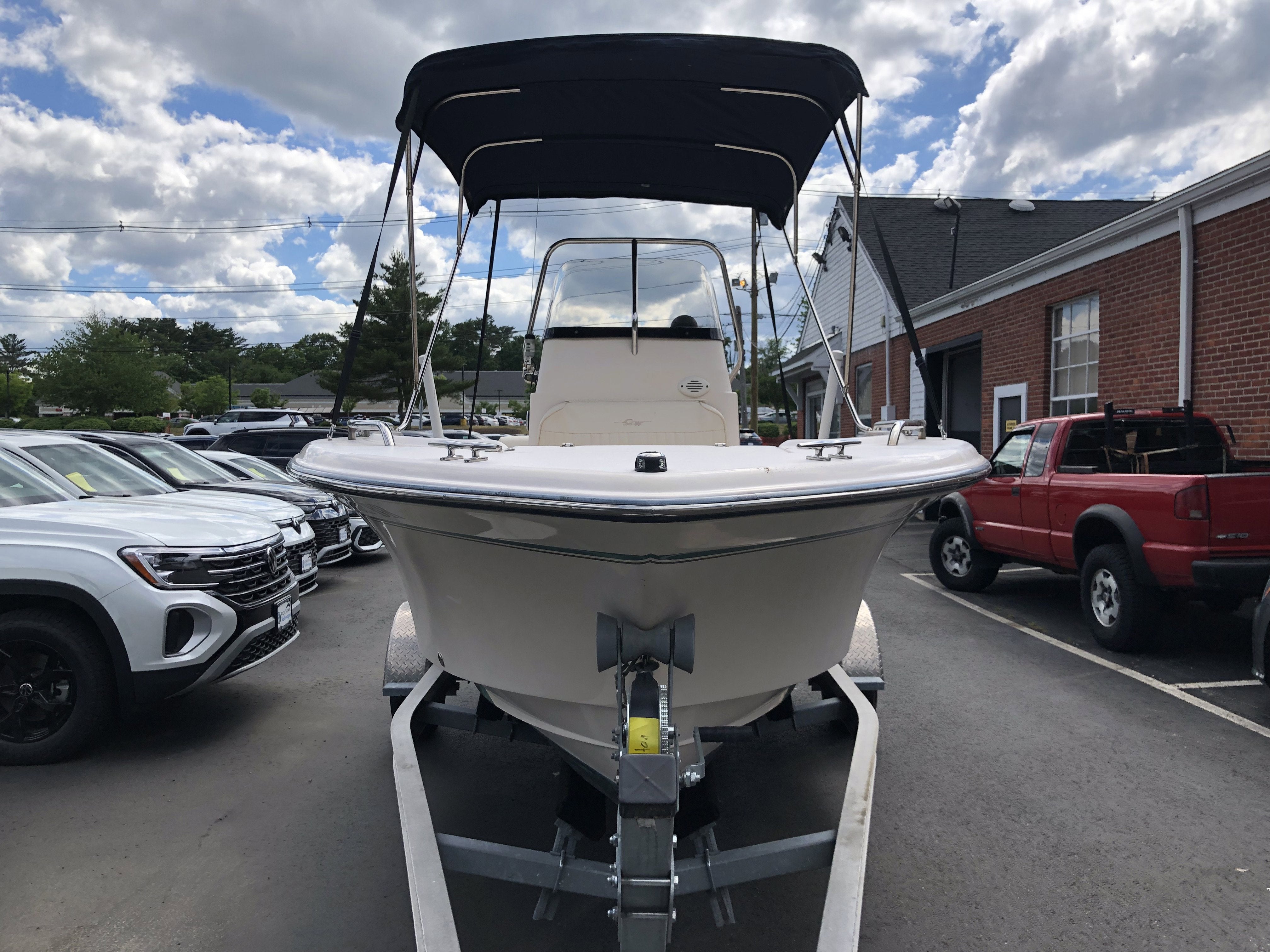 2011 GRADY WHITE 18 FISHERMAN Base