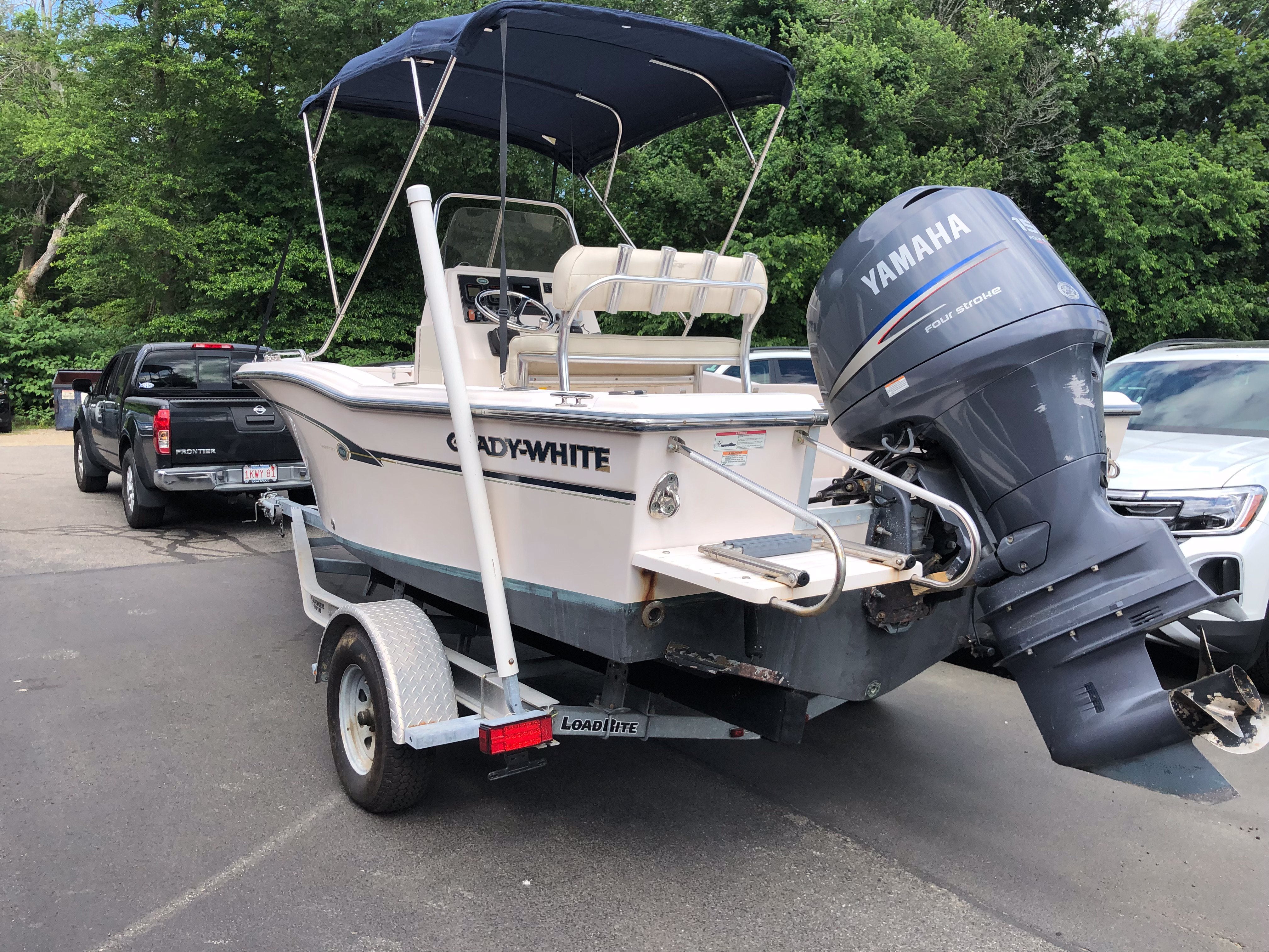2011 GRADY WHITE 18 FISHERMAN Base