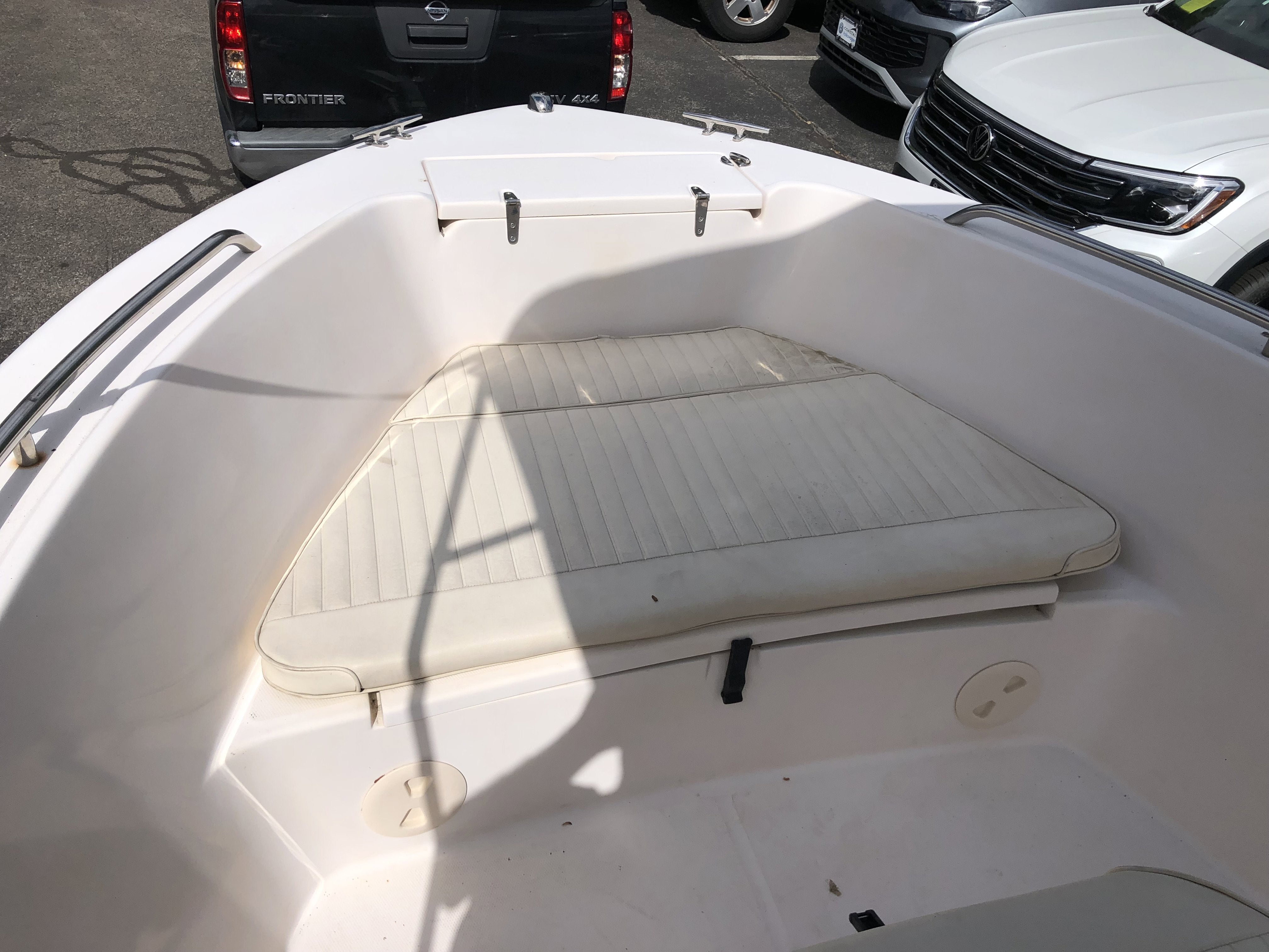 2011 GRADY WHITE 18 FISHERMAN Base