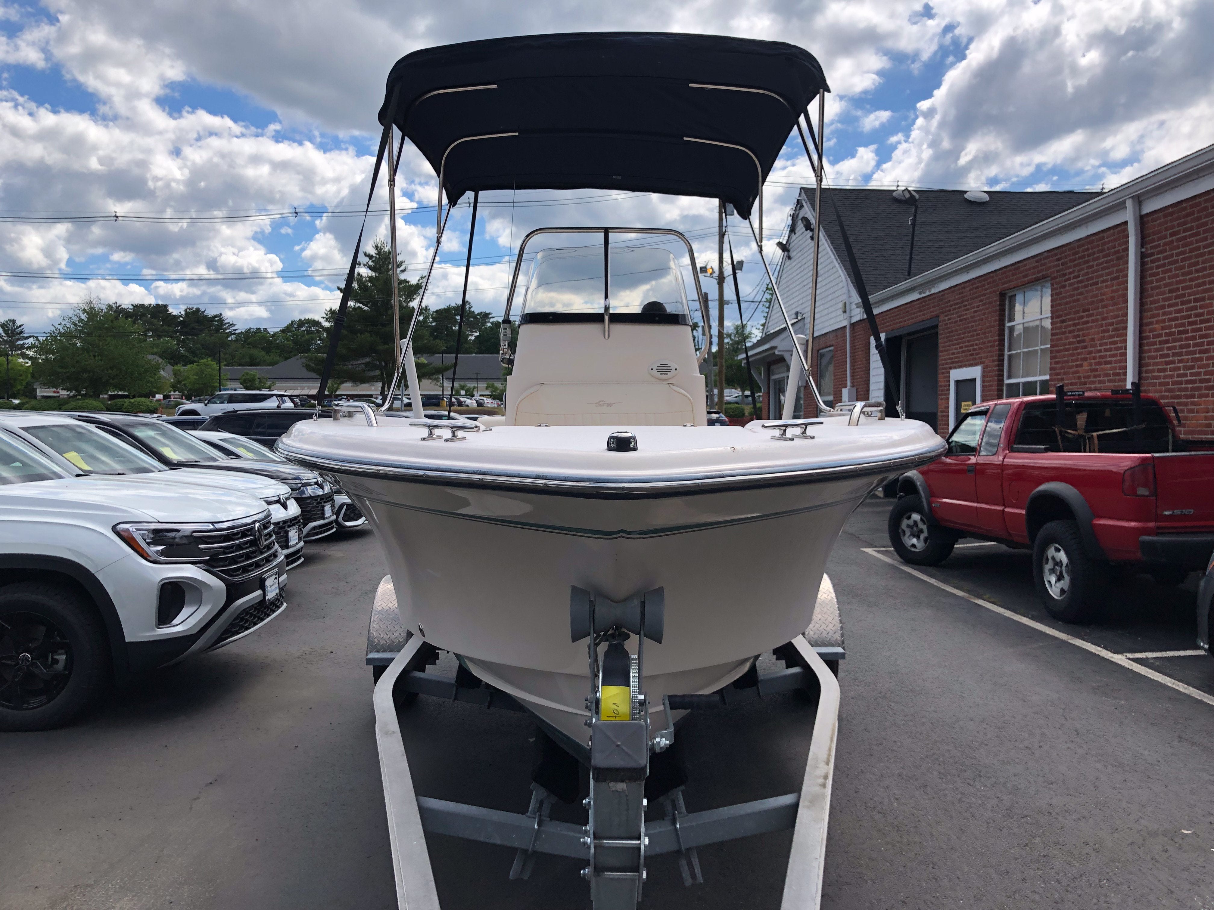 2011 GRADY WHITE 18 FISHERMAN Base