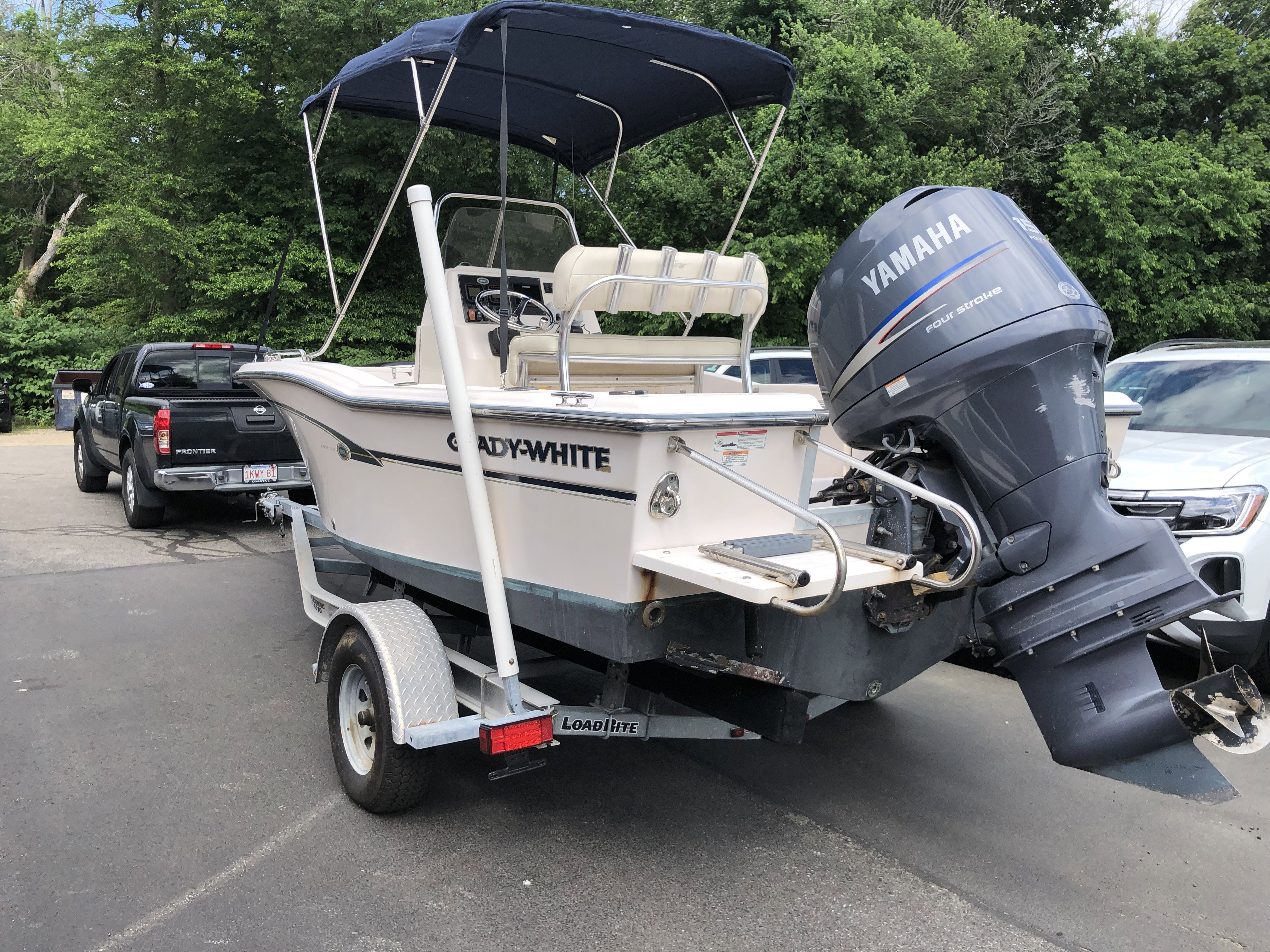2011 GRADY WHITE 18 FISHERMAN Base