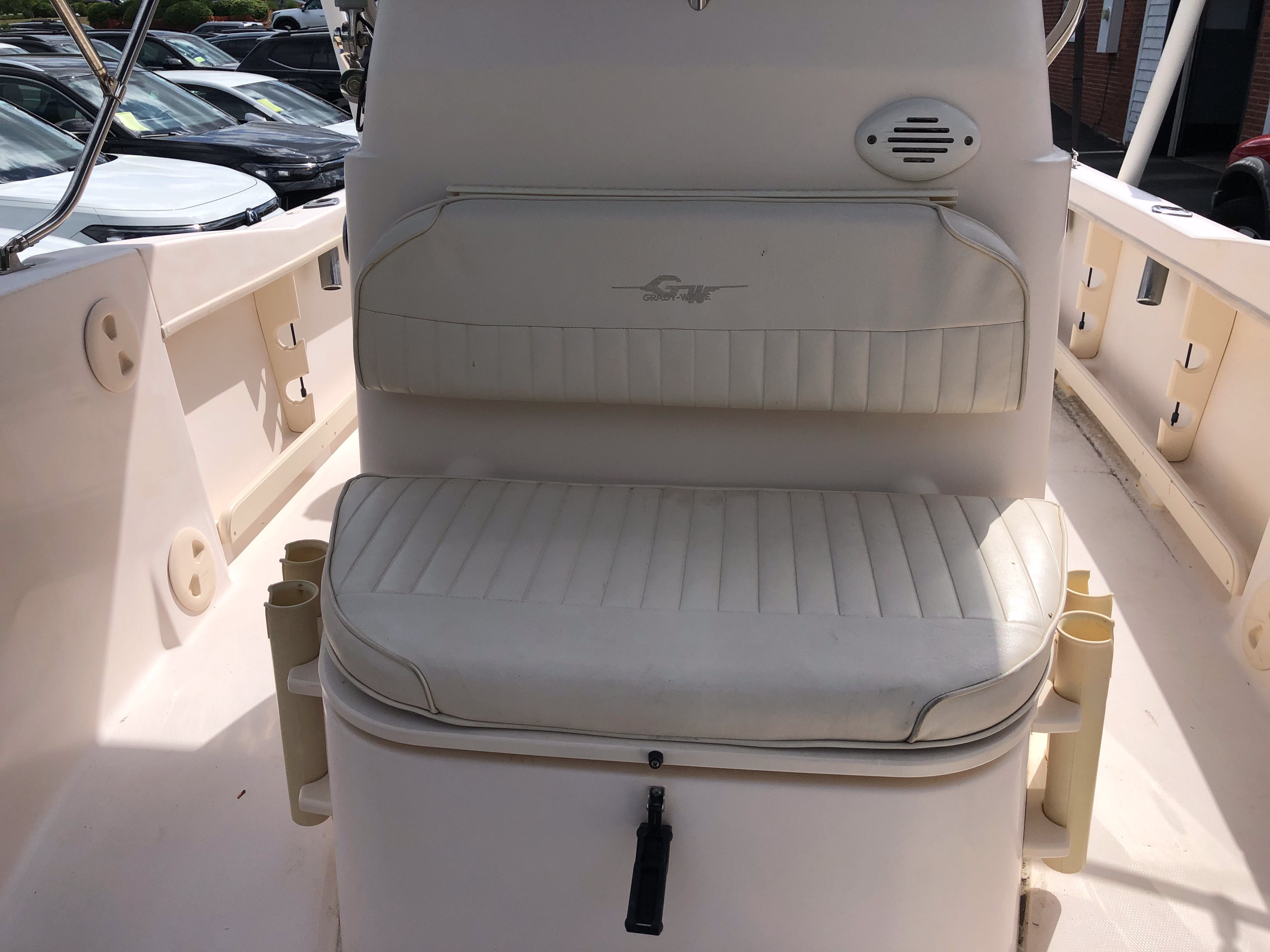 2011 GRADY WHITE 18 FISHERMAN Base
