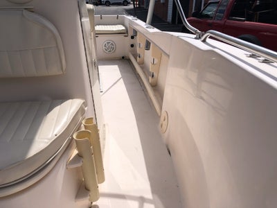 2011 GRADY WHITE 18 FISHERMAN Base