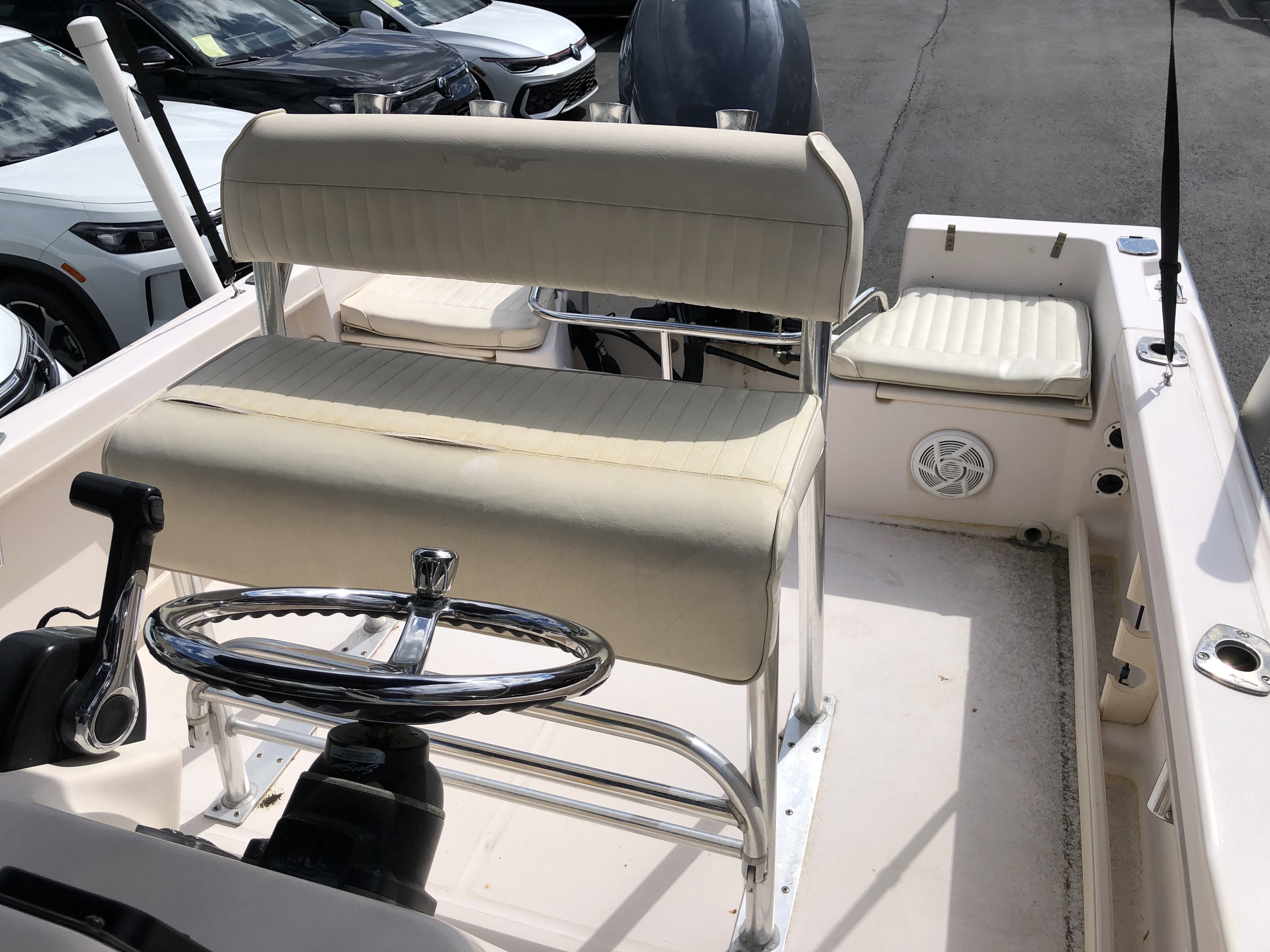 2011 GRADY WHITE 18 FISHERMAN Base