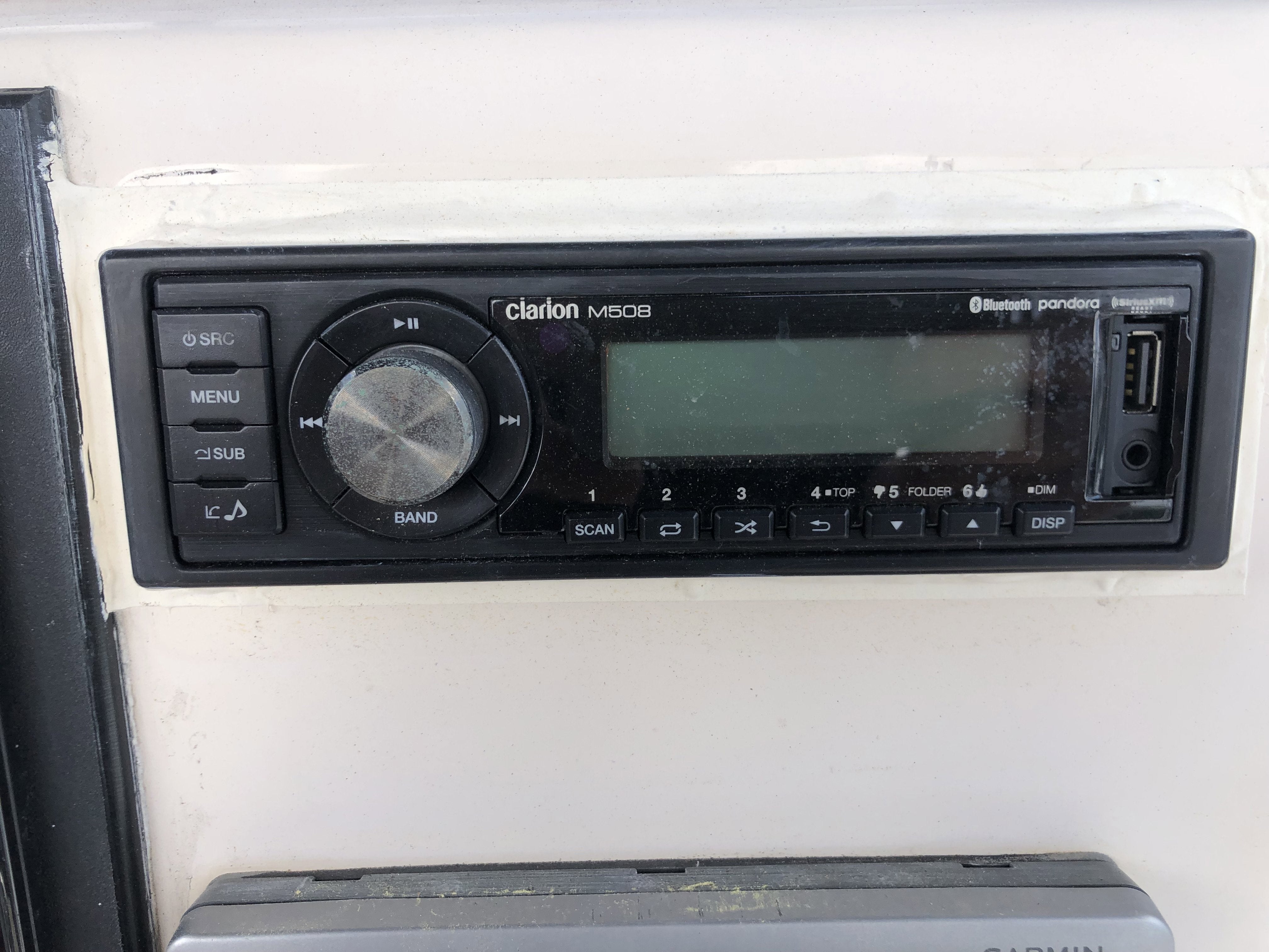 2011 GRADY WHITE 18 FISHERMAN Base