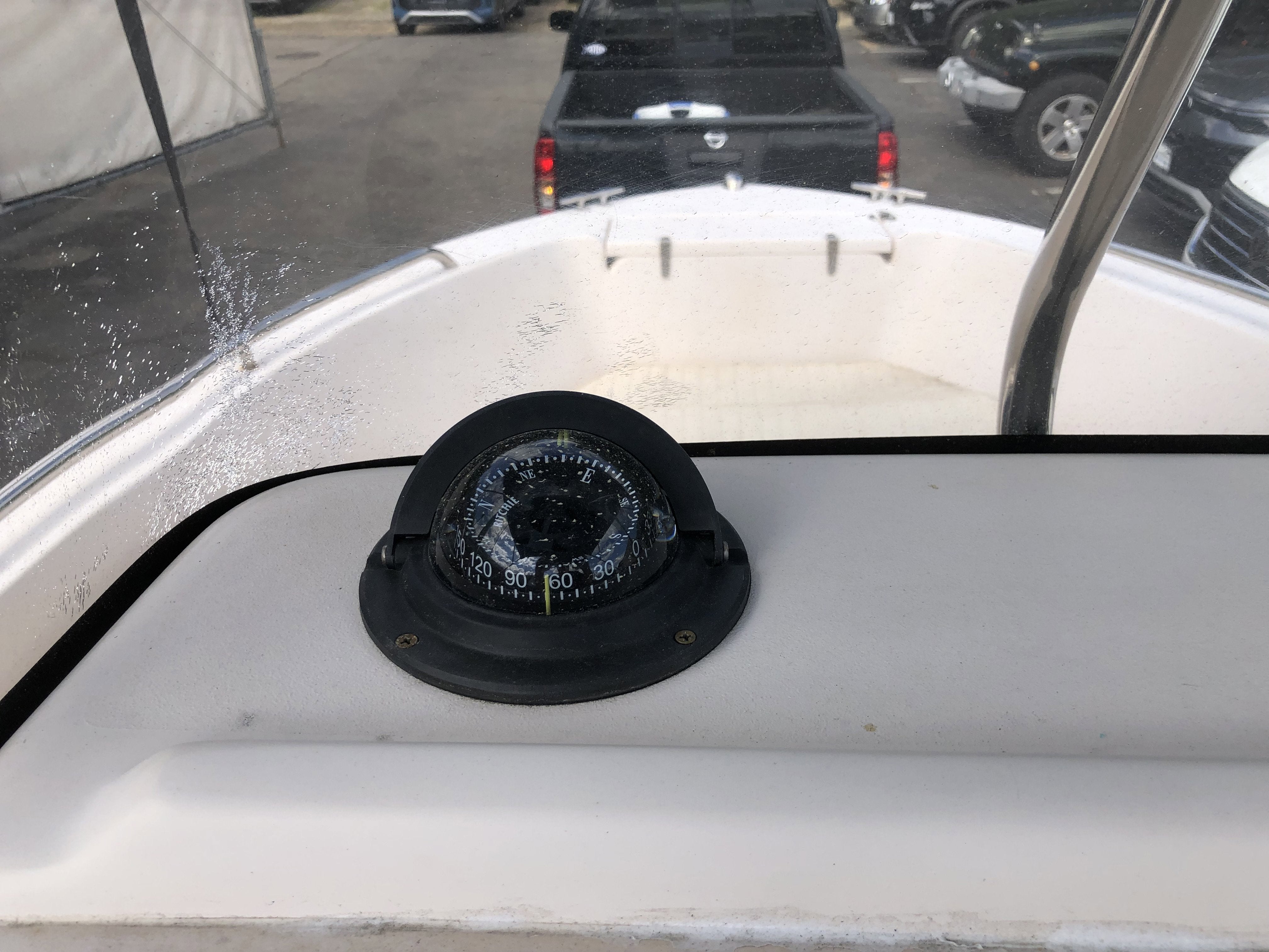 2011 GRADY WHITE 18 FISHERMAN Base