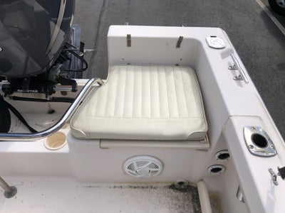 2011 GRADY WHITE 18 FISHERMAN Base