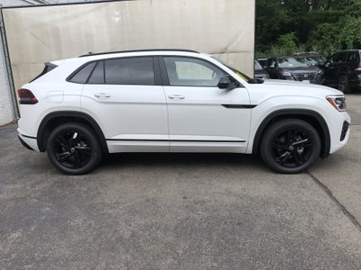 2026 Volkswagen Atlas Cross Sport 2.0T SEL R-Line Black