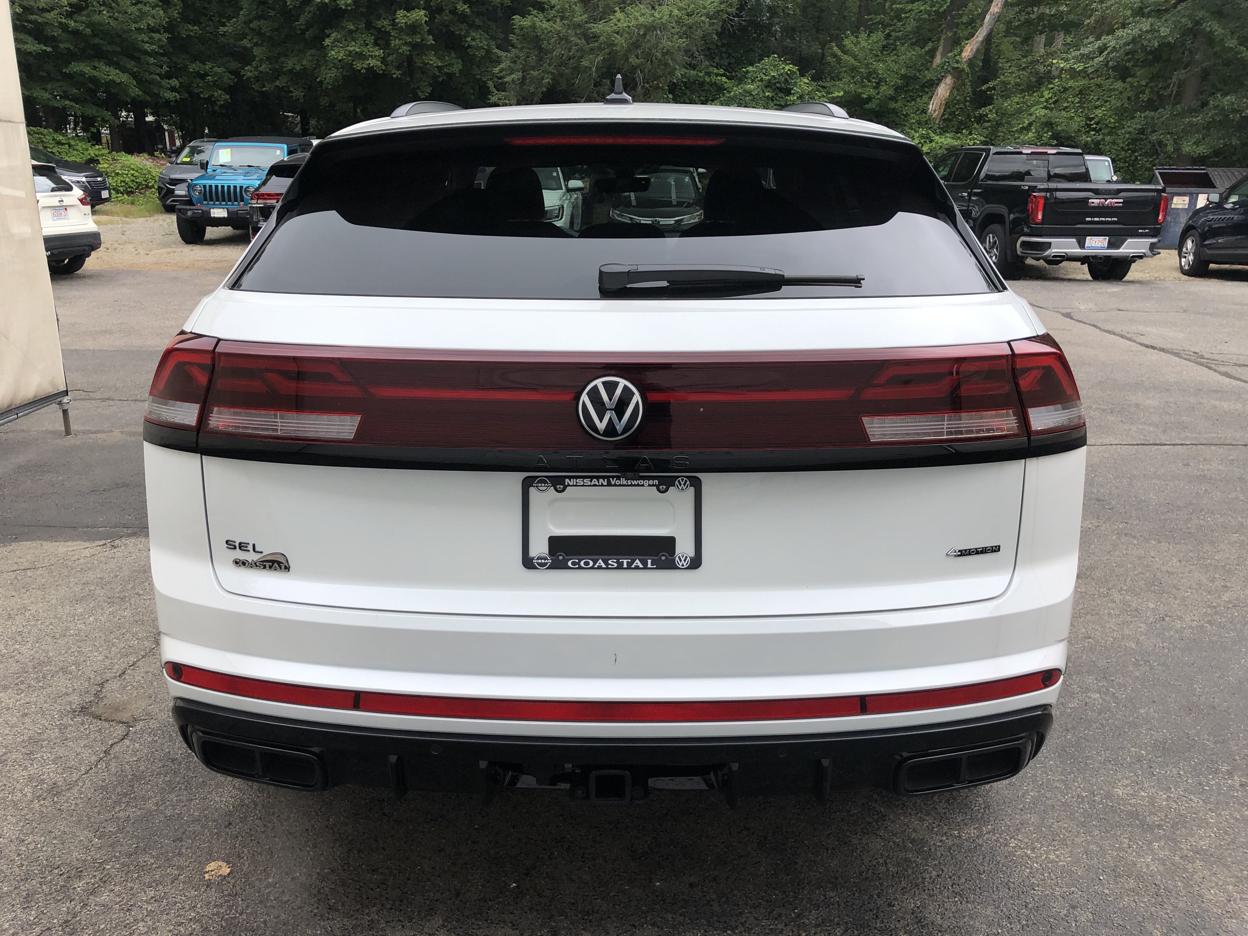 2026 Volkswagen Atlas Cross Sport 2.0T SEL R-Line Black