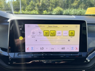 2024 Volkswagen Atlas Cross Sport 2.0T SEL R-Line