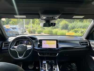 2024 Volkswagen Atlas Cross Sport 2.0T SEL R-Line