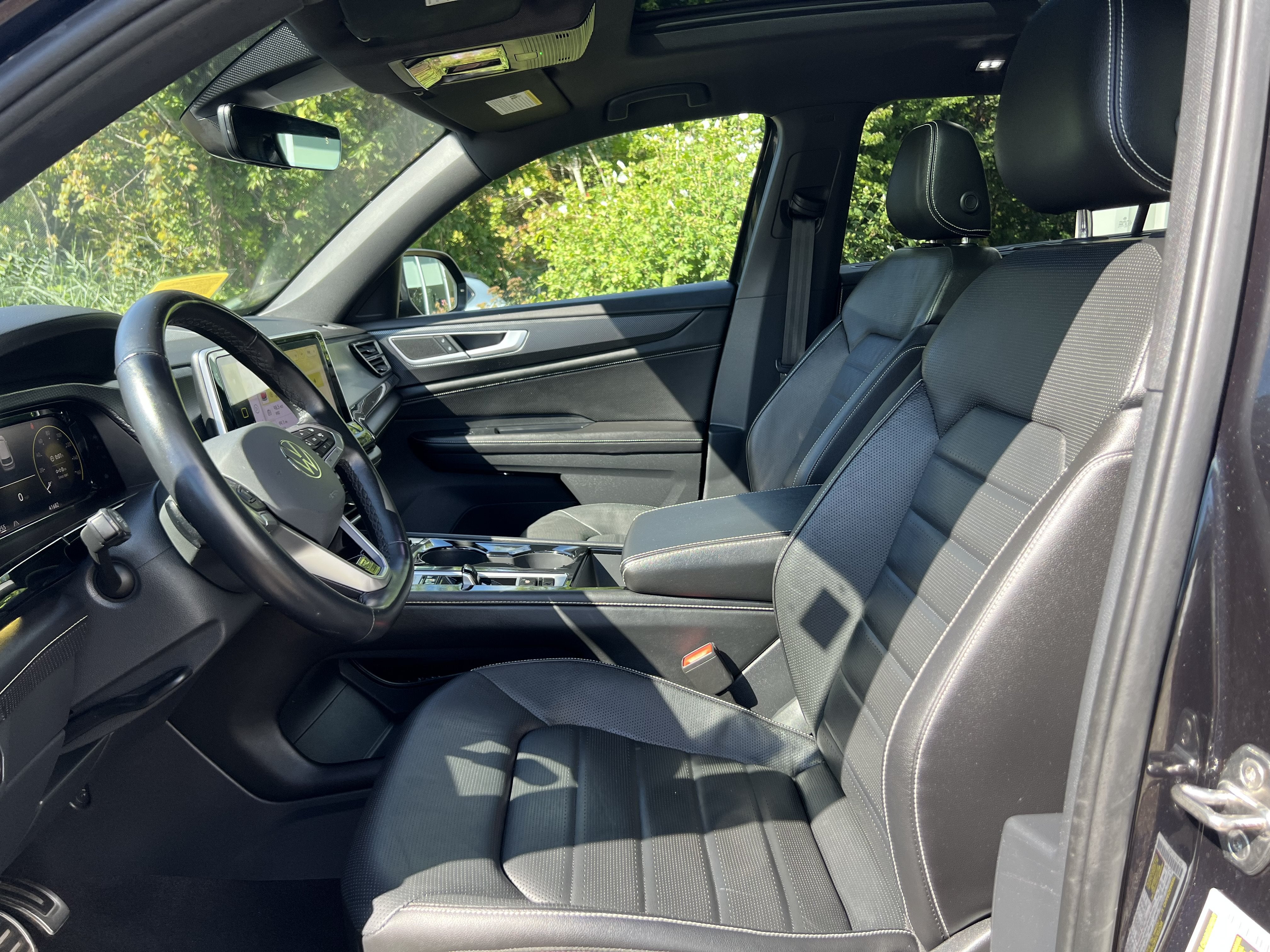 2024 Volkswagen Atlas Cross Sport 2.0T SEL R-Line