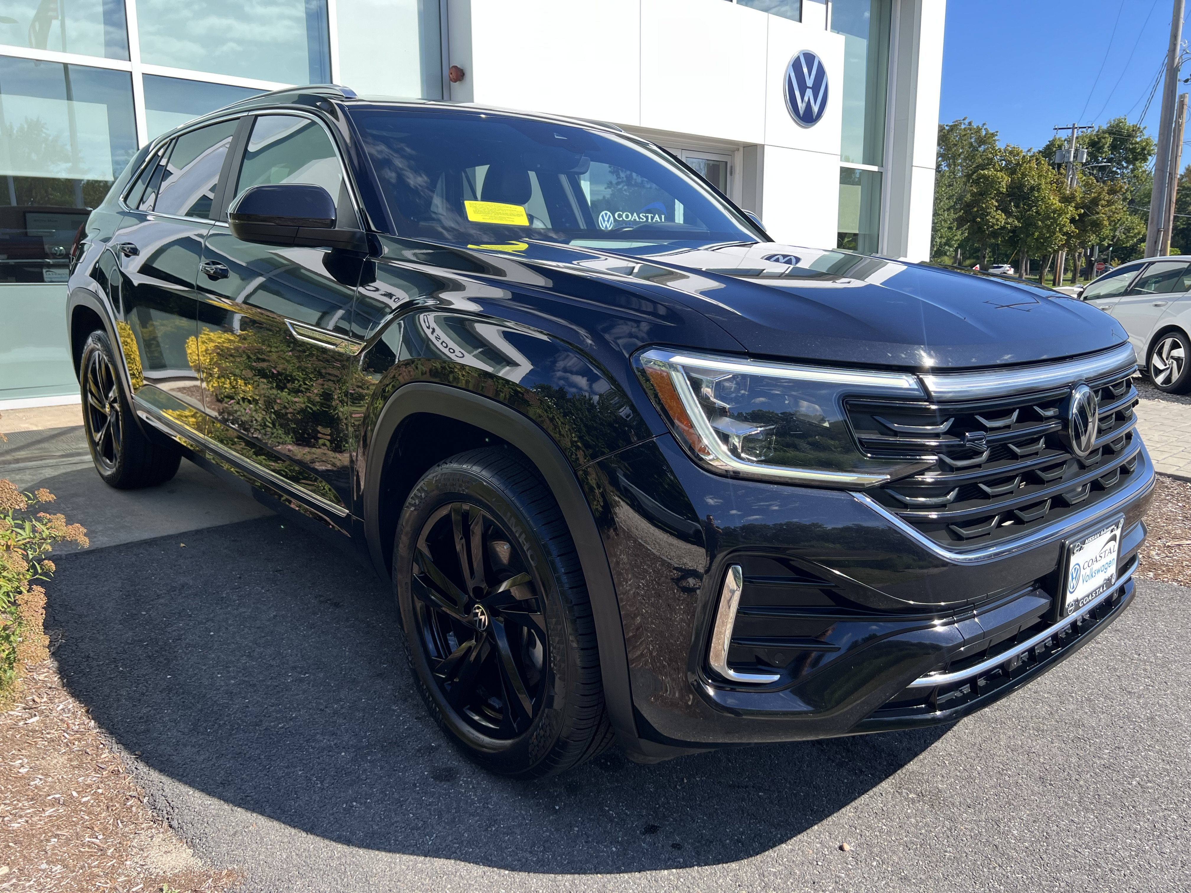 2024 Volkswagen Atlas Cross Sport 2.0T SEL R-Line