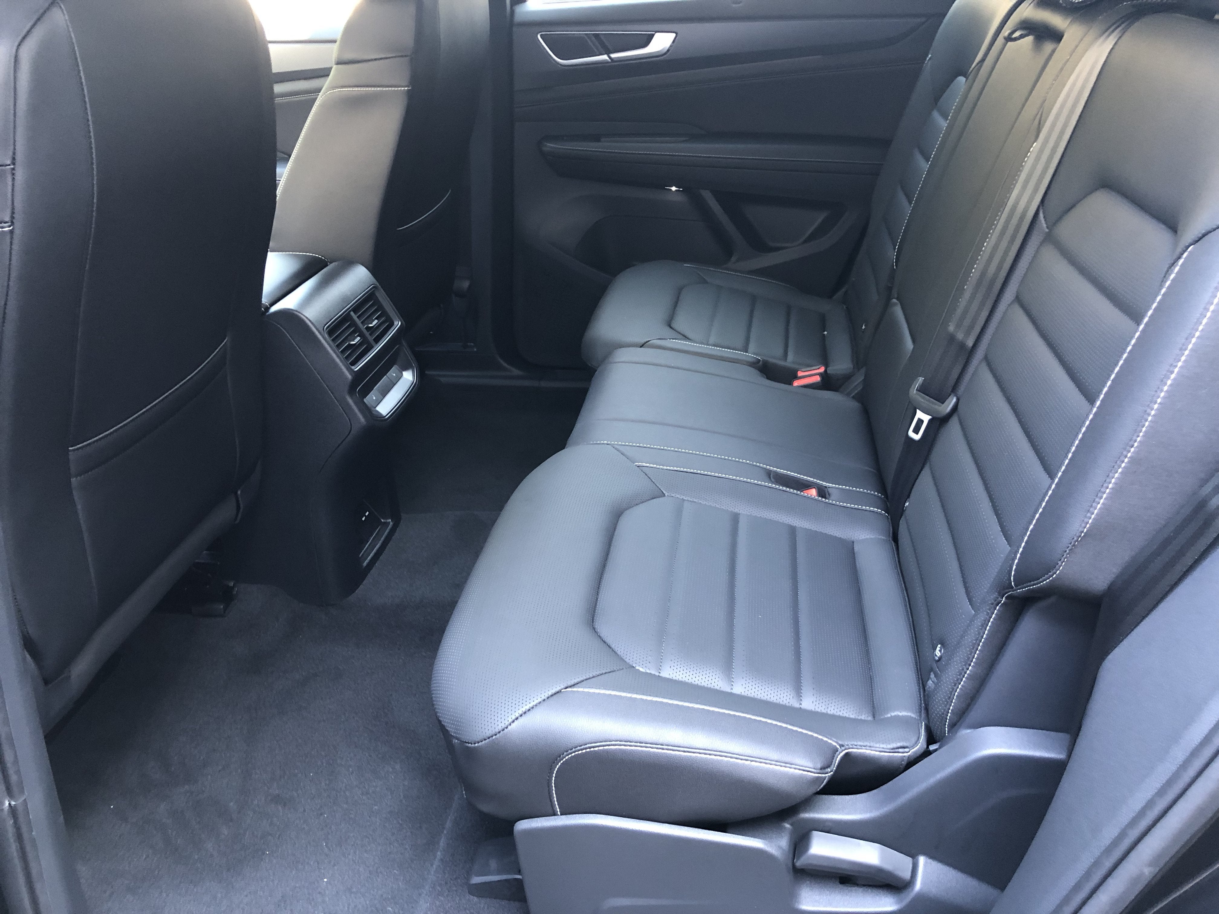 2026 Volkswagen Atlas Cross Sport 2.0T SEL