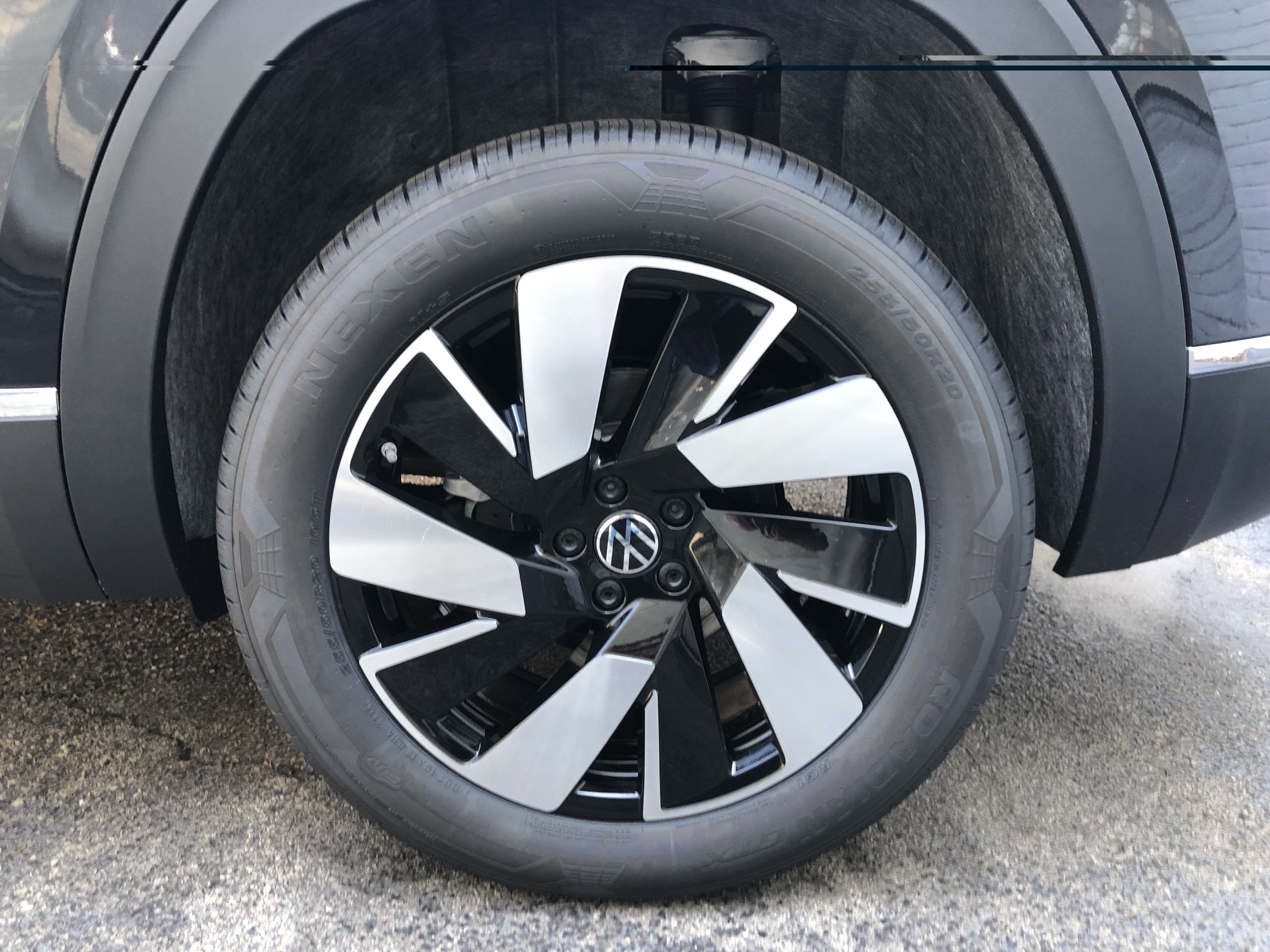 2026 Volkswagen Atlas Cross Sport 2.0T SEL