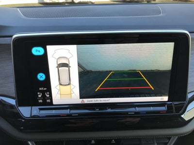 2026 Volkswagen Atlas 2.0T SEL w/captains chairs