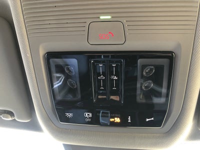 2026 Volkswagen Atlas 2.0T SEL w/captains chairs