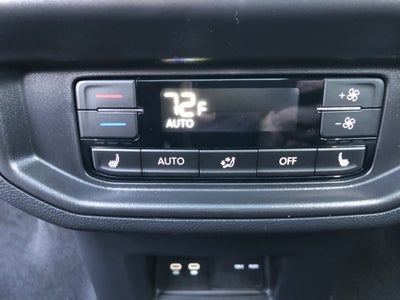 2026 Volkswagen Atlas 2.0T SEL w/captains chairs