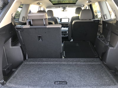 2026 Volkswagen Atlas 2.0T SEL w/captains chairs