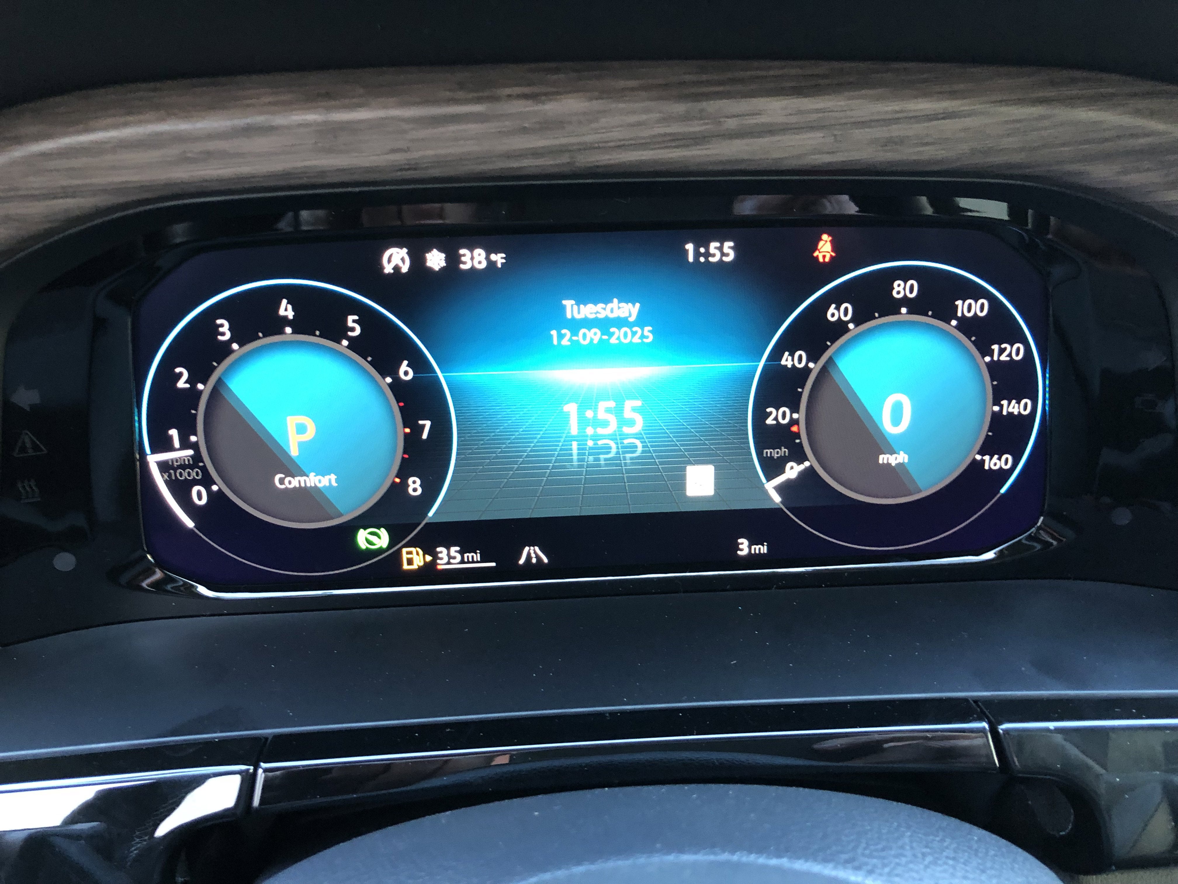 2026 Volkswagen Atlas 2.0T SEL w/captains chairs