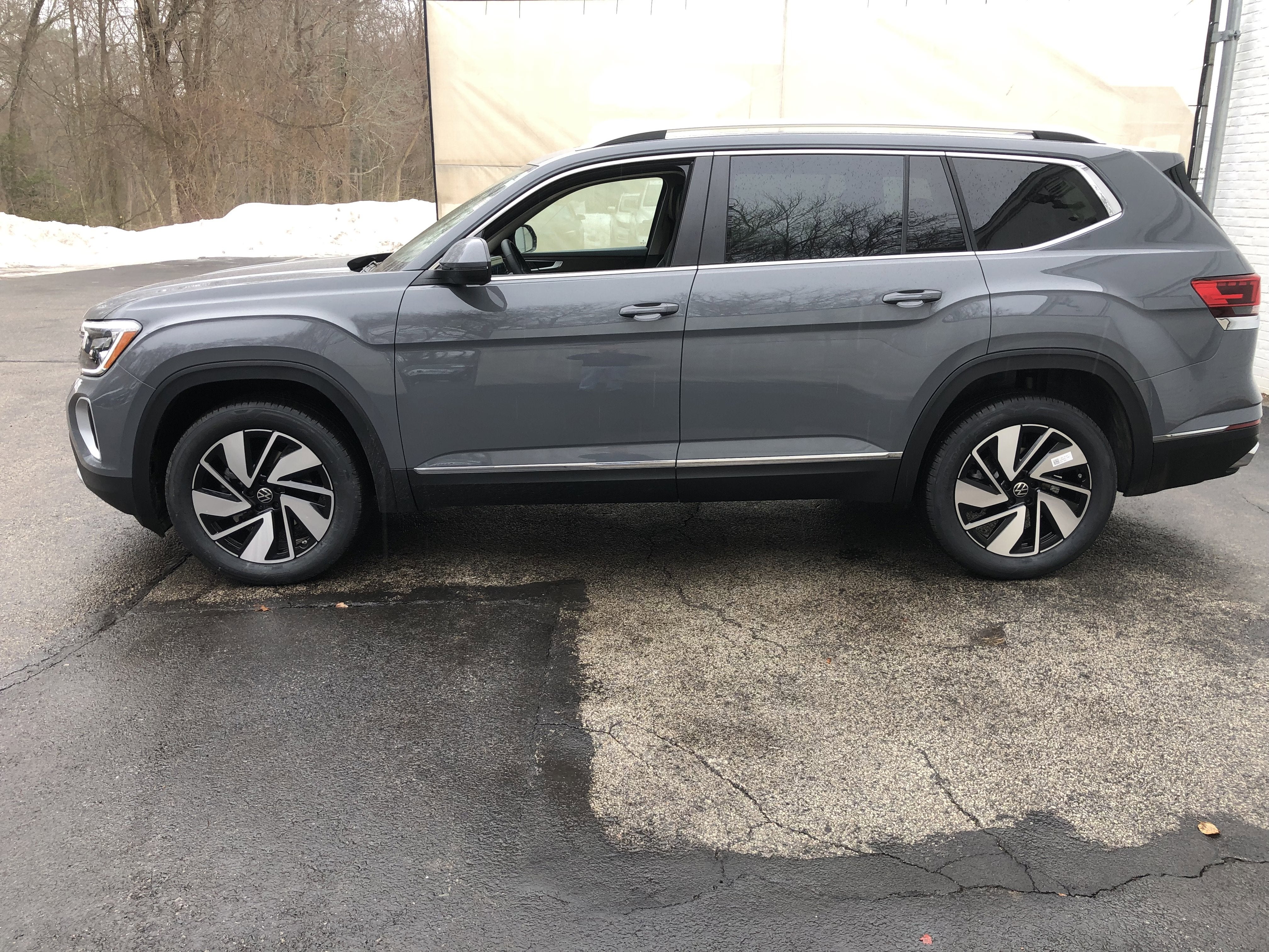 2026 Volkswagen Atlas 2.0T SEL
