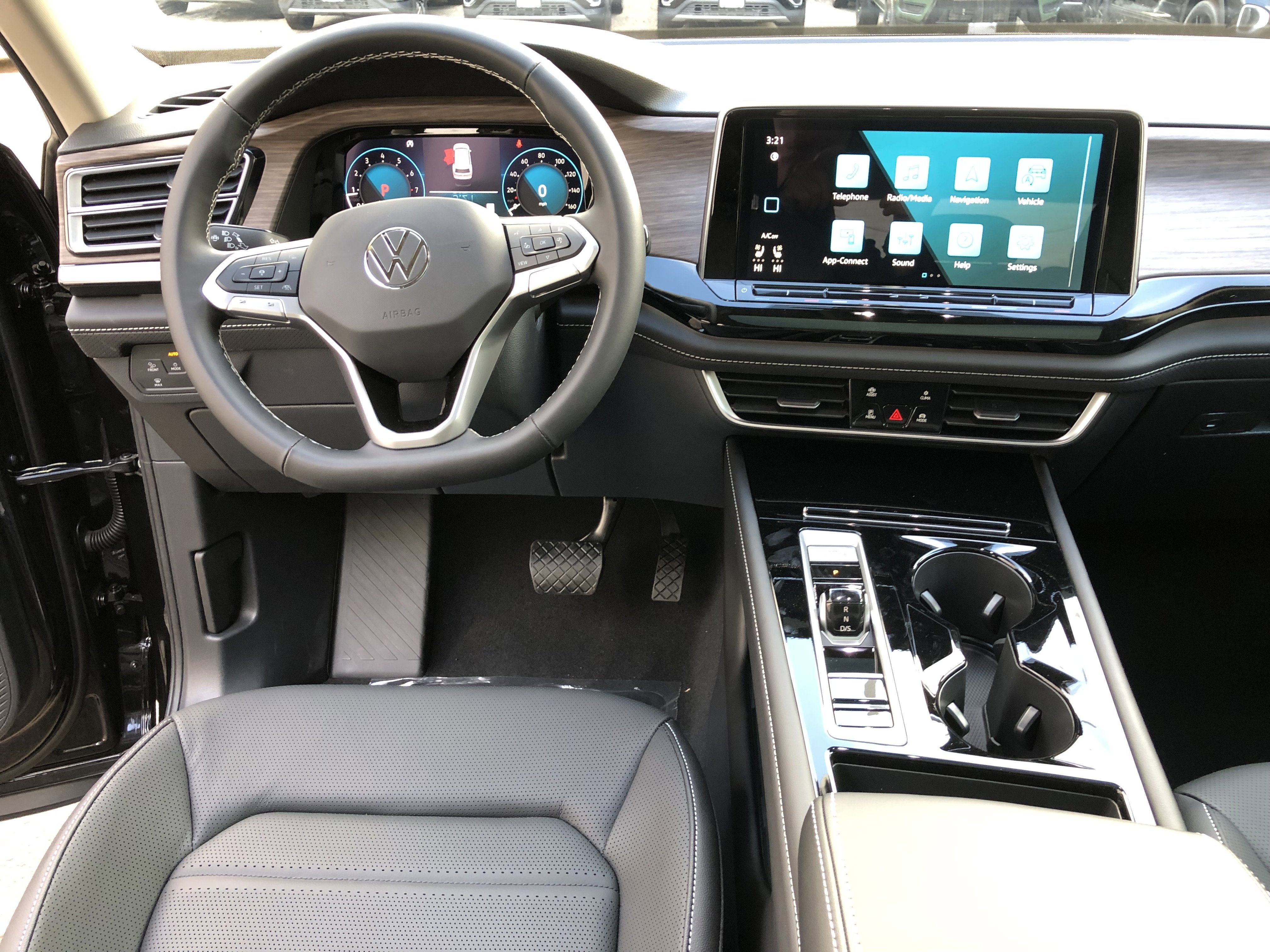 2026 Volkswagen Atlas 2.0T SEL