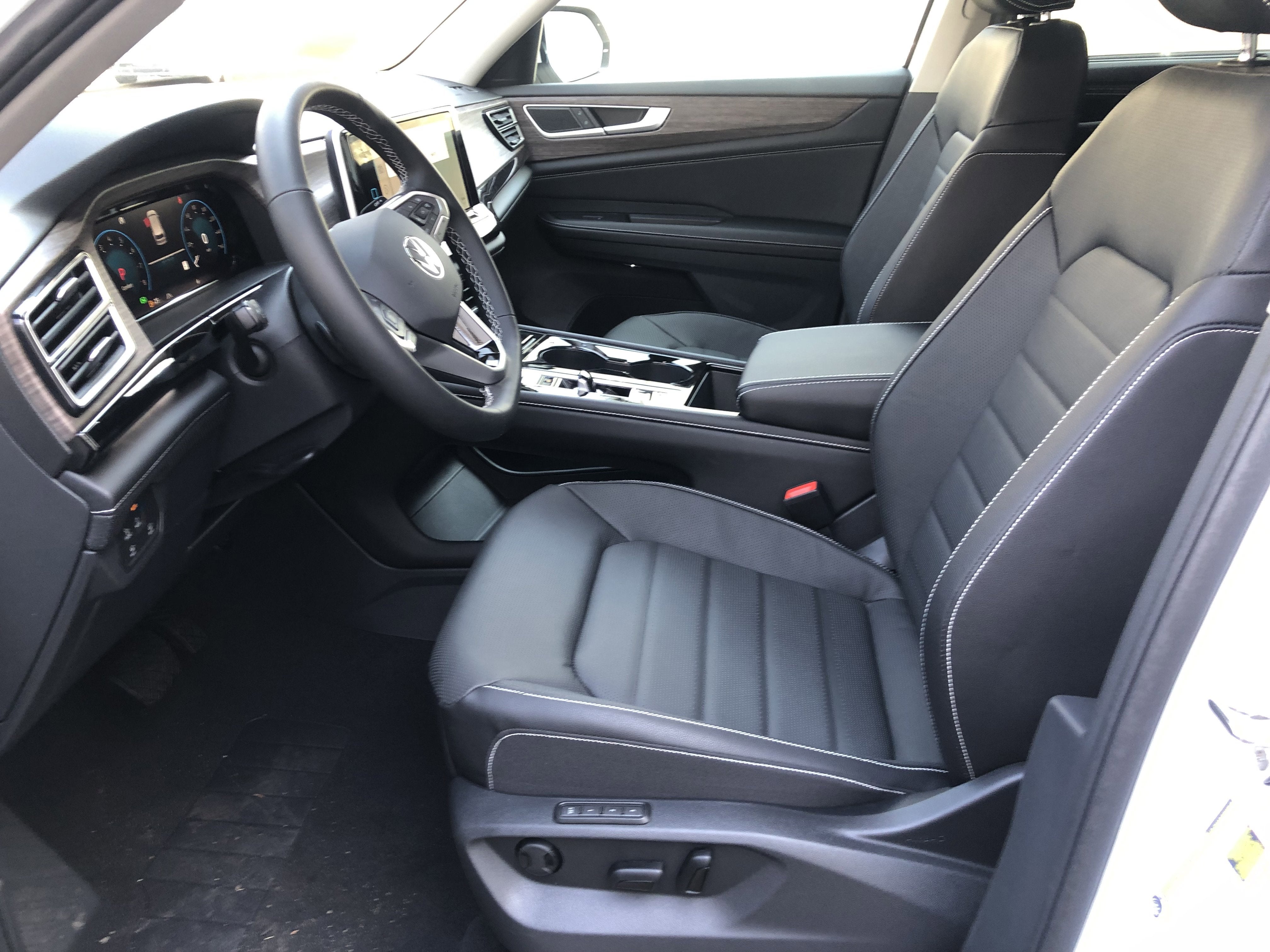 2026 Volkswagen Atlas 2.0T SEL