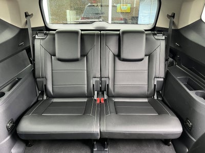 2023 Volkswagen Atlas 3.6L V6 SEL w/captains chairs