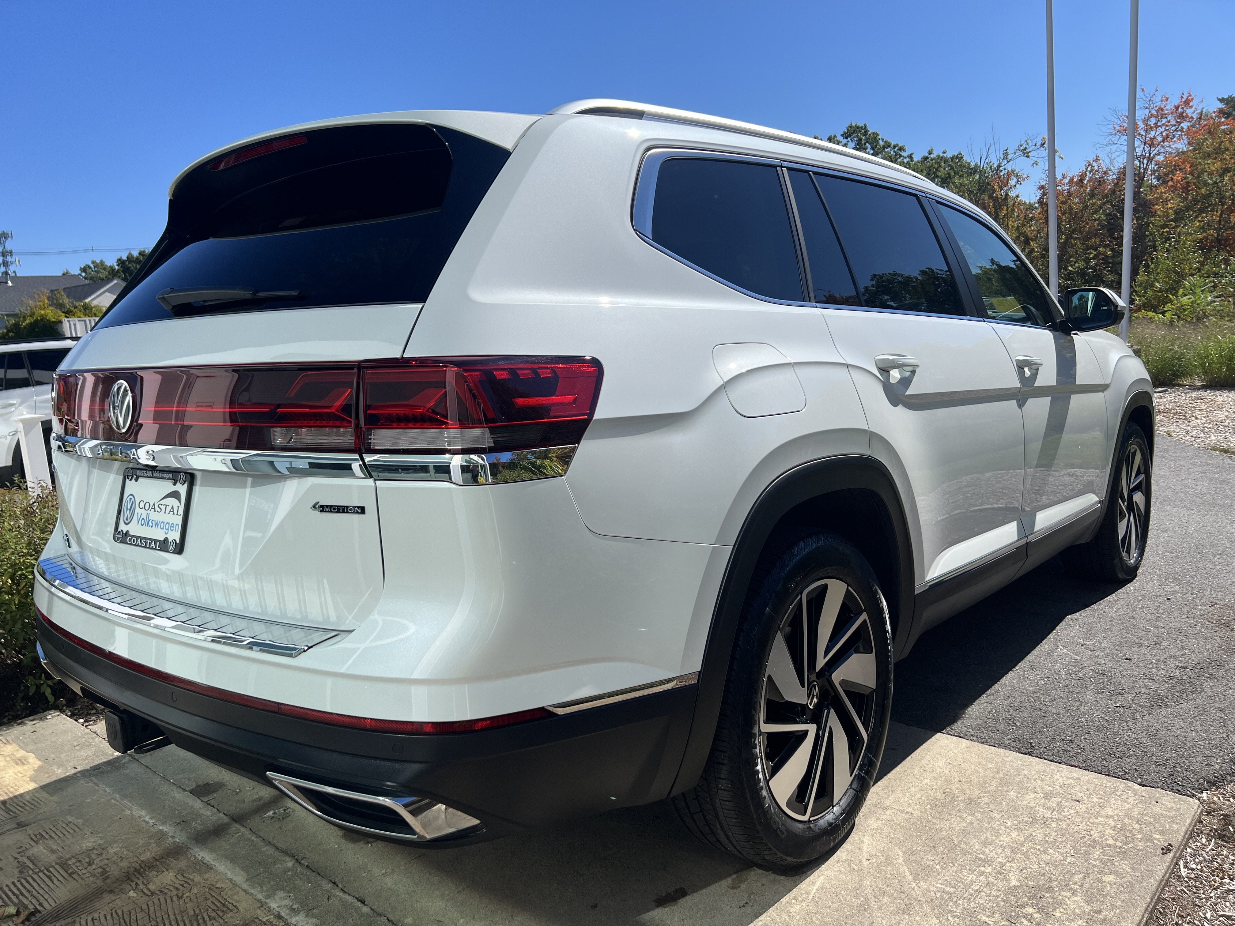 2024 Volkswagen Atlas 2.0T SEL