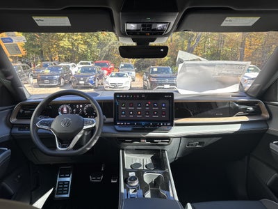 2027 Volkswagen Atlas SEL R-Line w/captains chairs