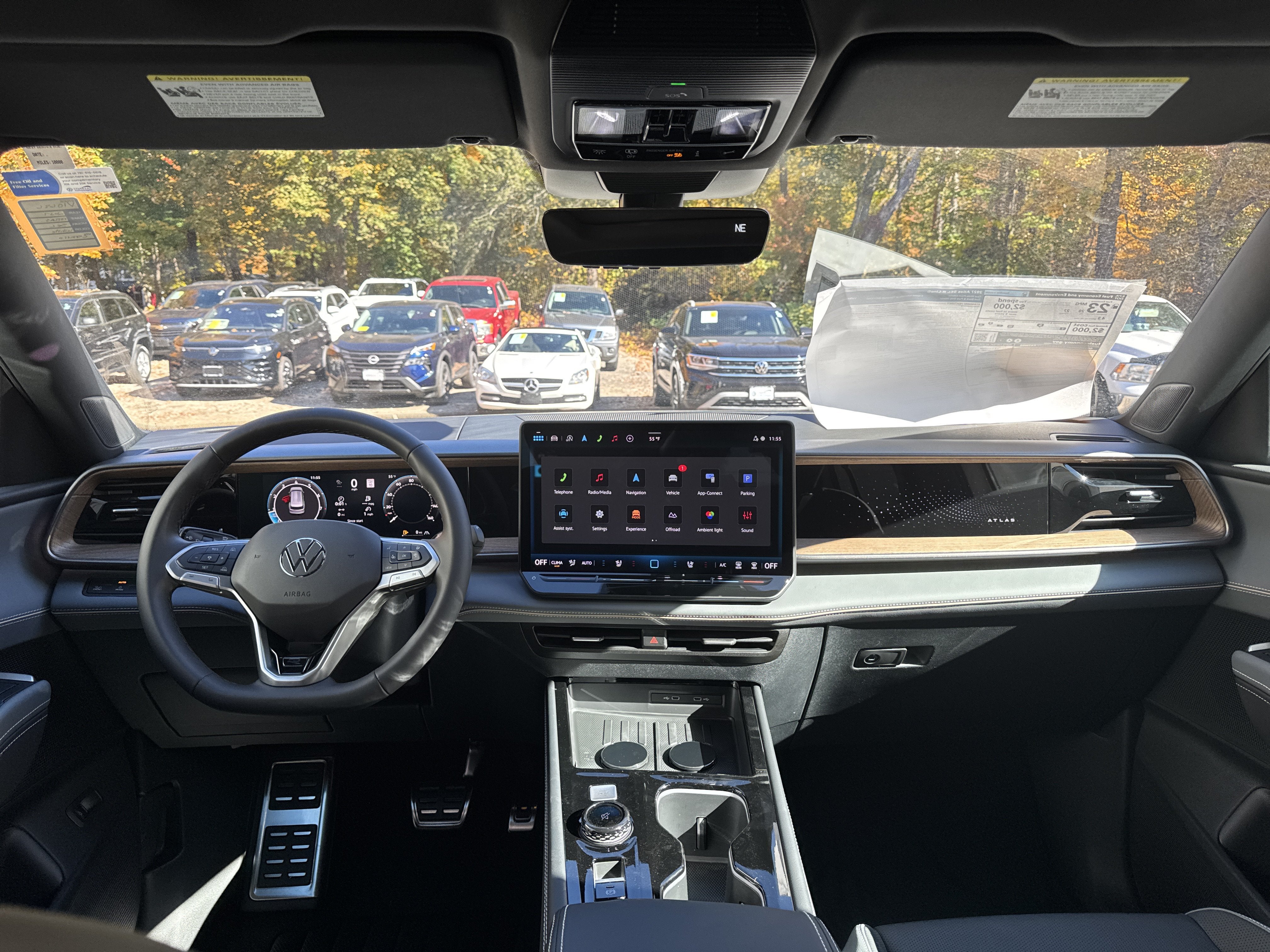 2027 Volkswagen Atlas SEL R-Line w/captains chairs