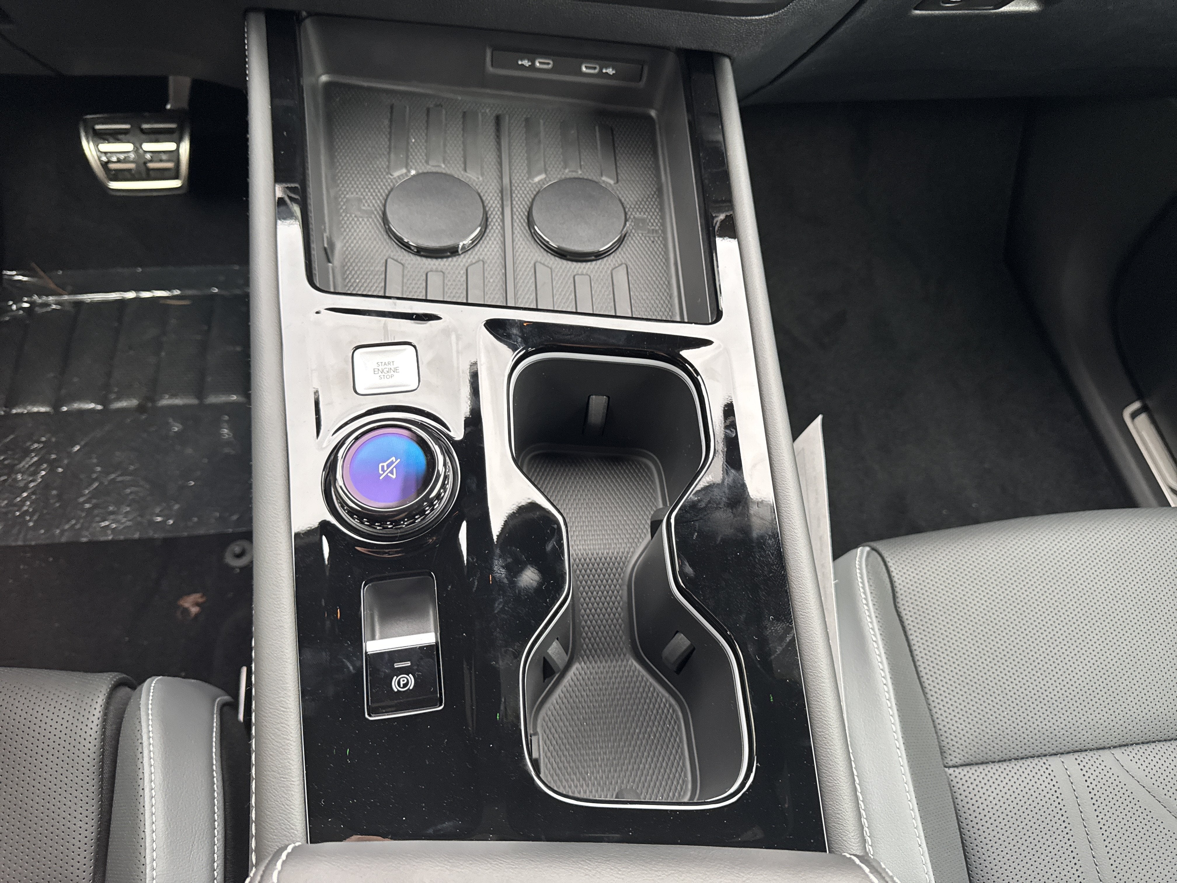 2027 Volkswagen Atlas SEL R-Line