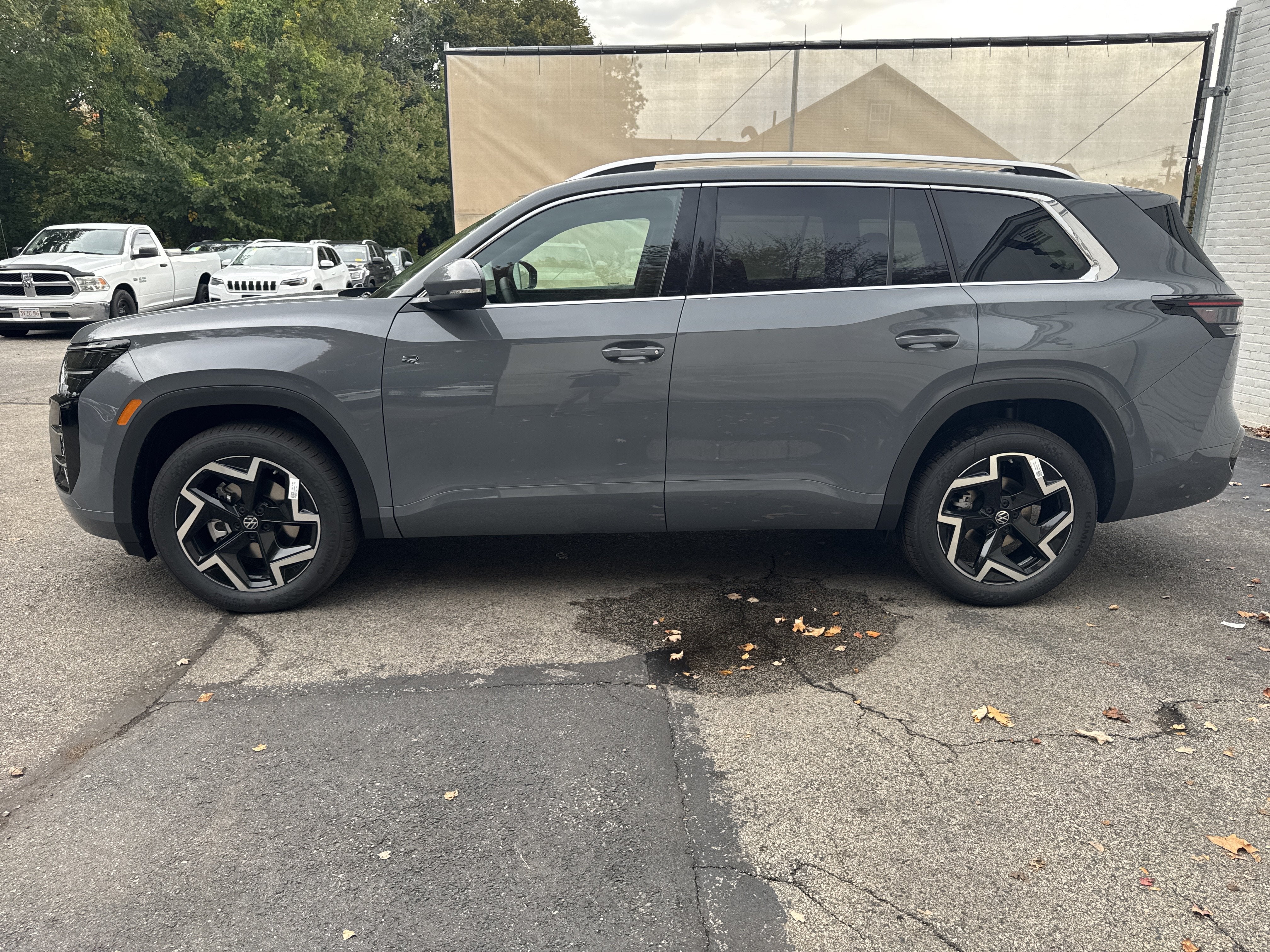 2027 Volkswagen Atlas SEL R-Line