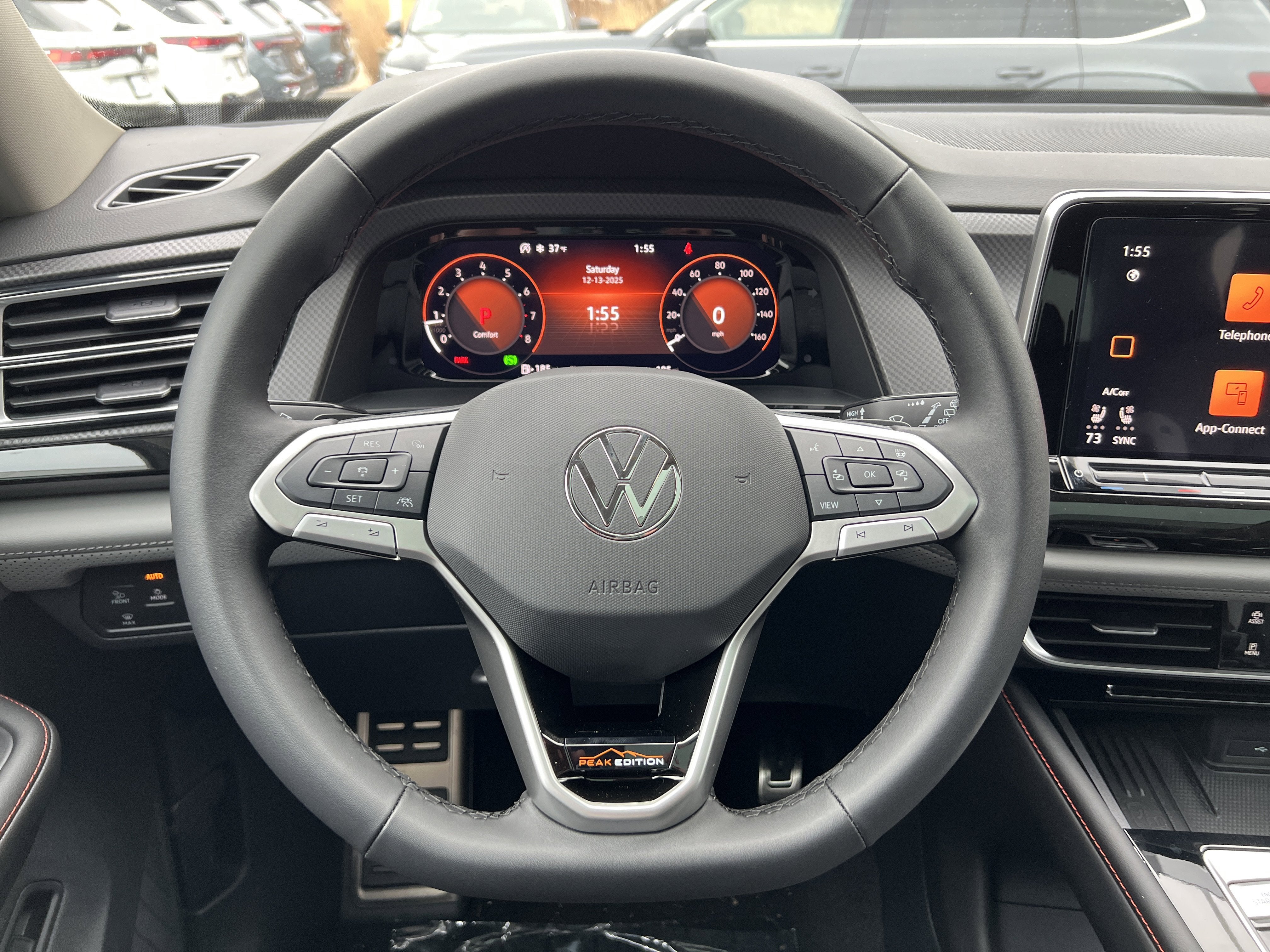 2026 Volkswagen Atlas 2.0T Peak Edition w/adventure package