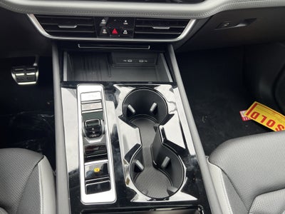 2026 Volkswagen Atlas 2.0T Peak Edition w/adventure package