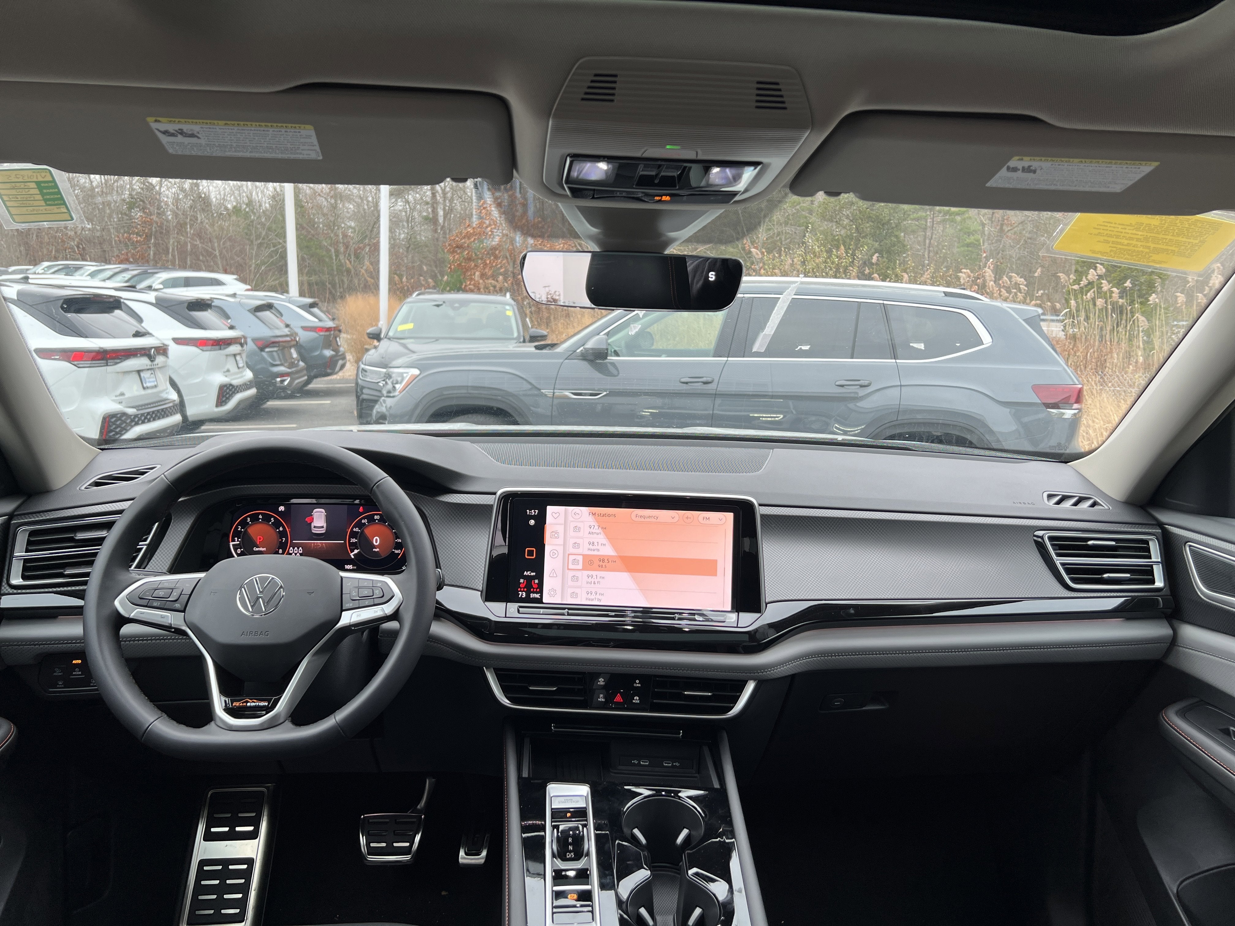 2026 Volkswagen Atlas 2.0T Peak Edition w/adventure package