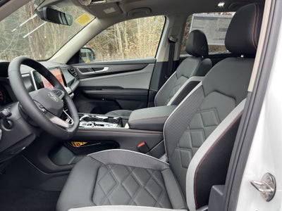 2026 Volkswagen Atlas 2.0T Peak Edition w/adventure package