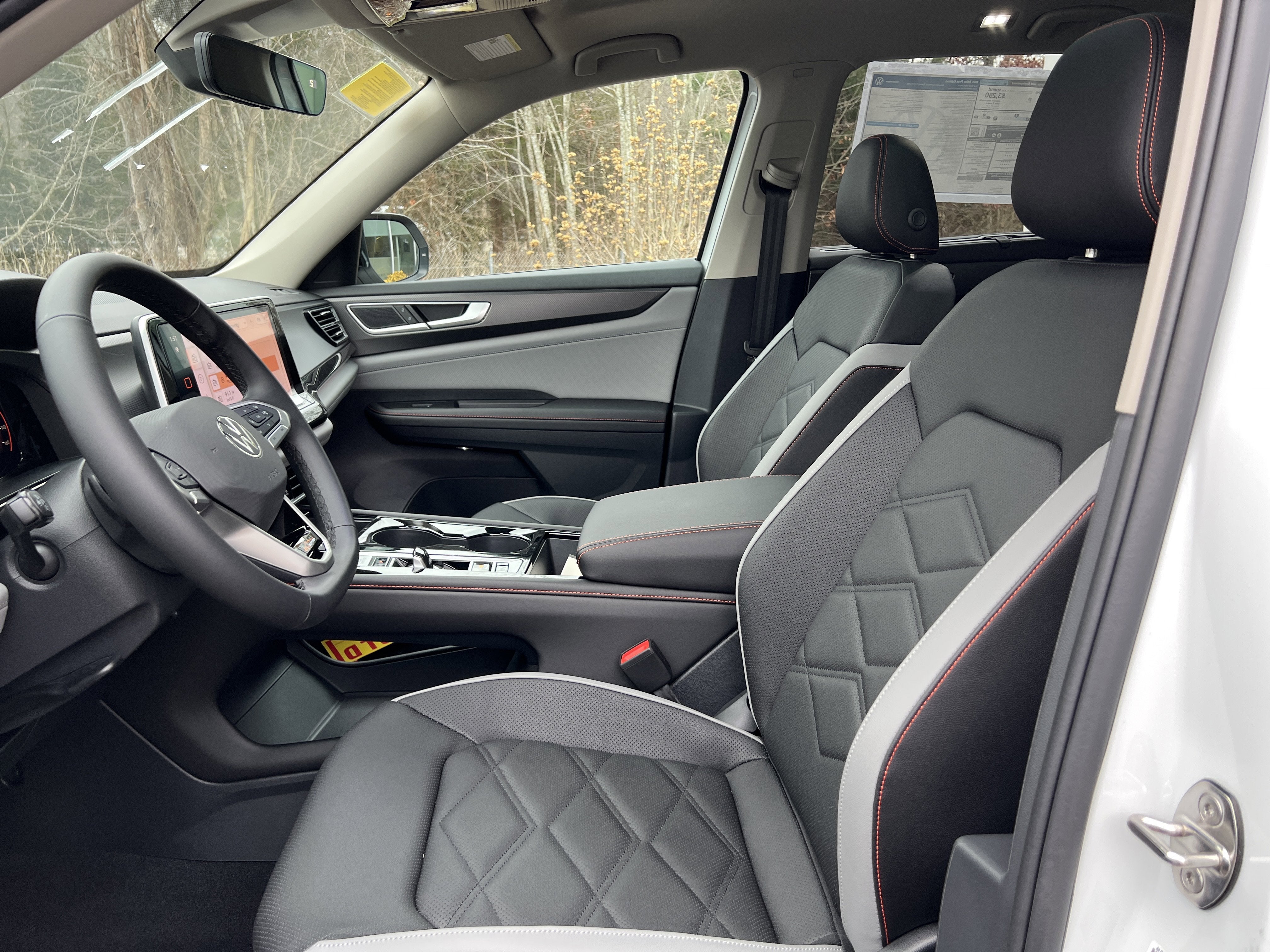 2026 Volkswagen Atlas 2.0T Peak Edition w/adventure package