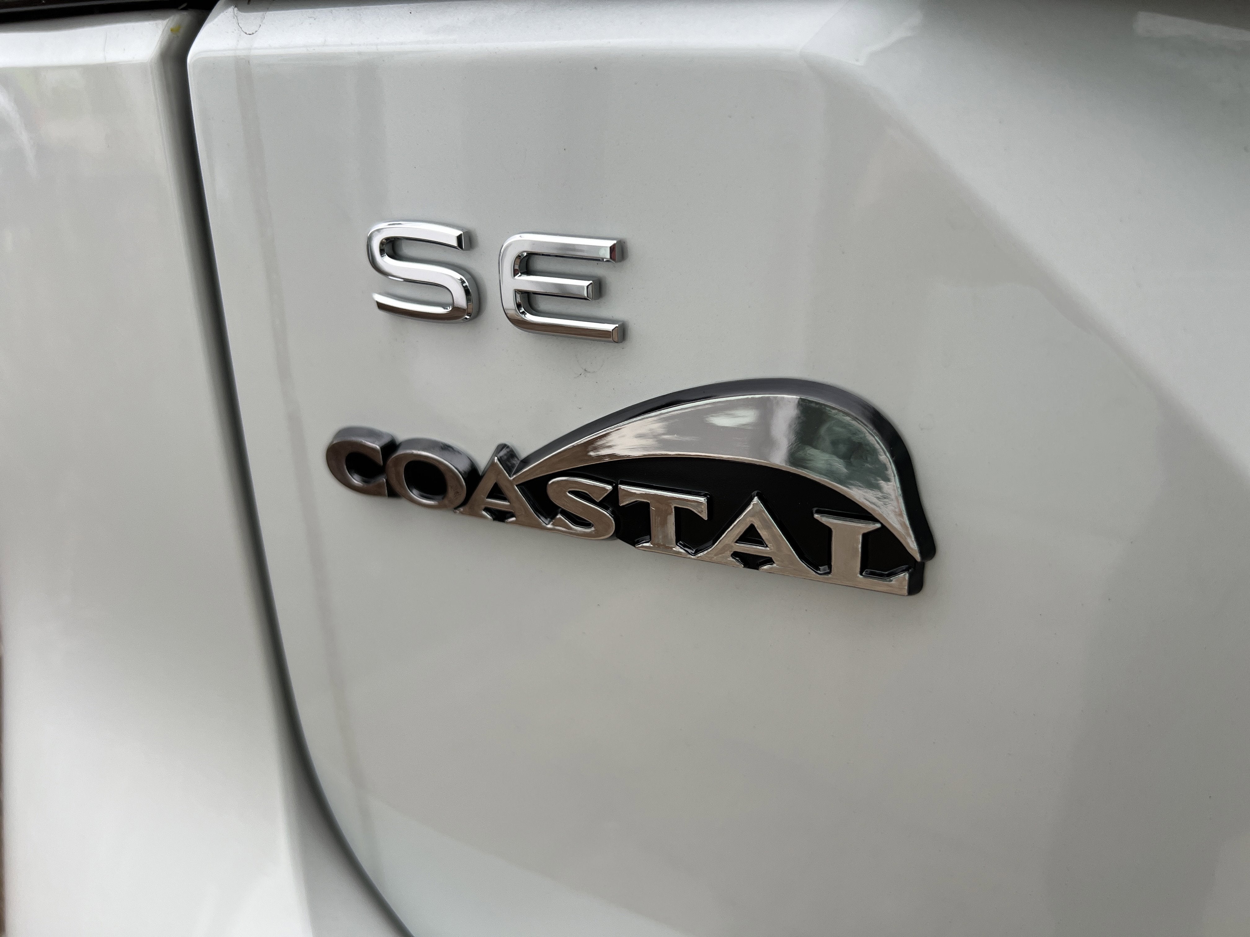 2026 Volkswagen Atlas 2.0T Peak Edition w/adventure package