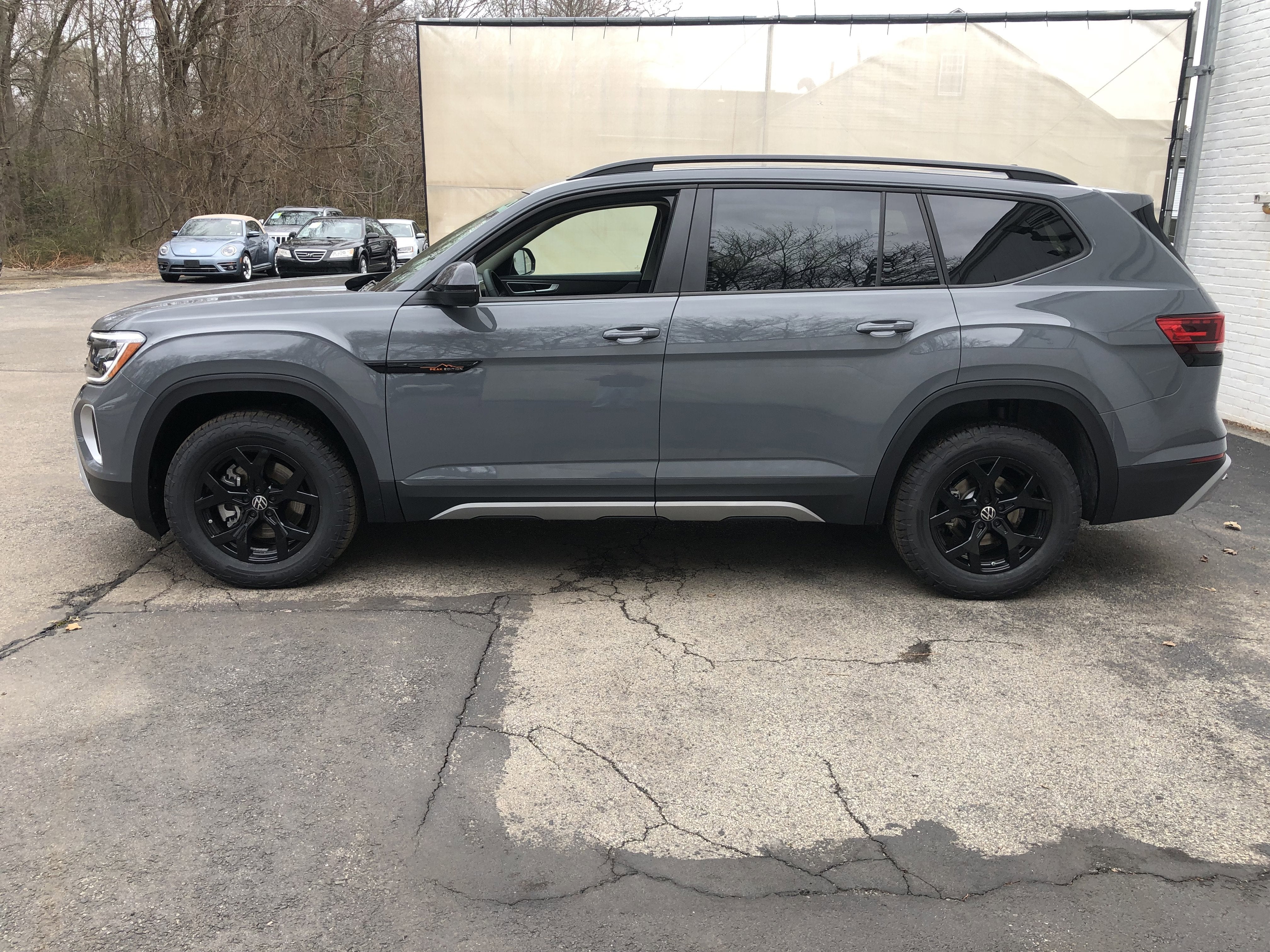 2026 Volkswagen Atlas 2.0T Peak Edition