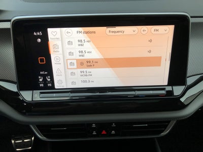 2026 Volkswagen Atlas 2.0T Peak Edition w/captains chairs