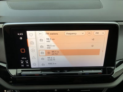 2026 Volkswagen Atlas 2.0T Peak Edition w/captains chairs