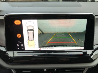 2026 Volkswagen Atlas 2.0T Peak Edition w/captains chairs