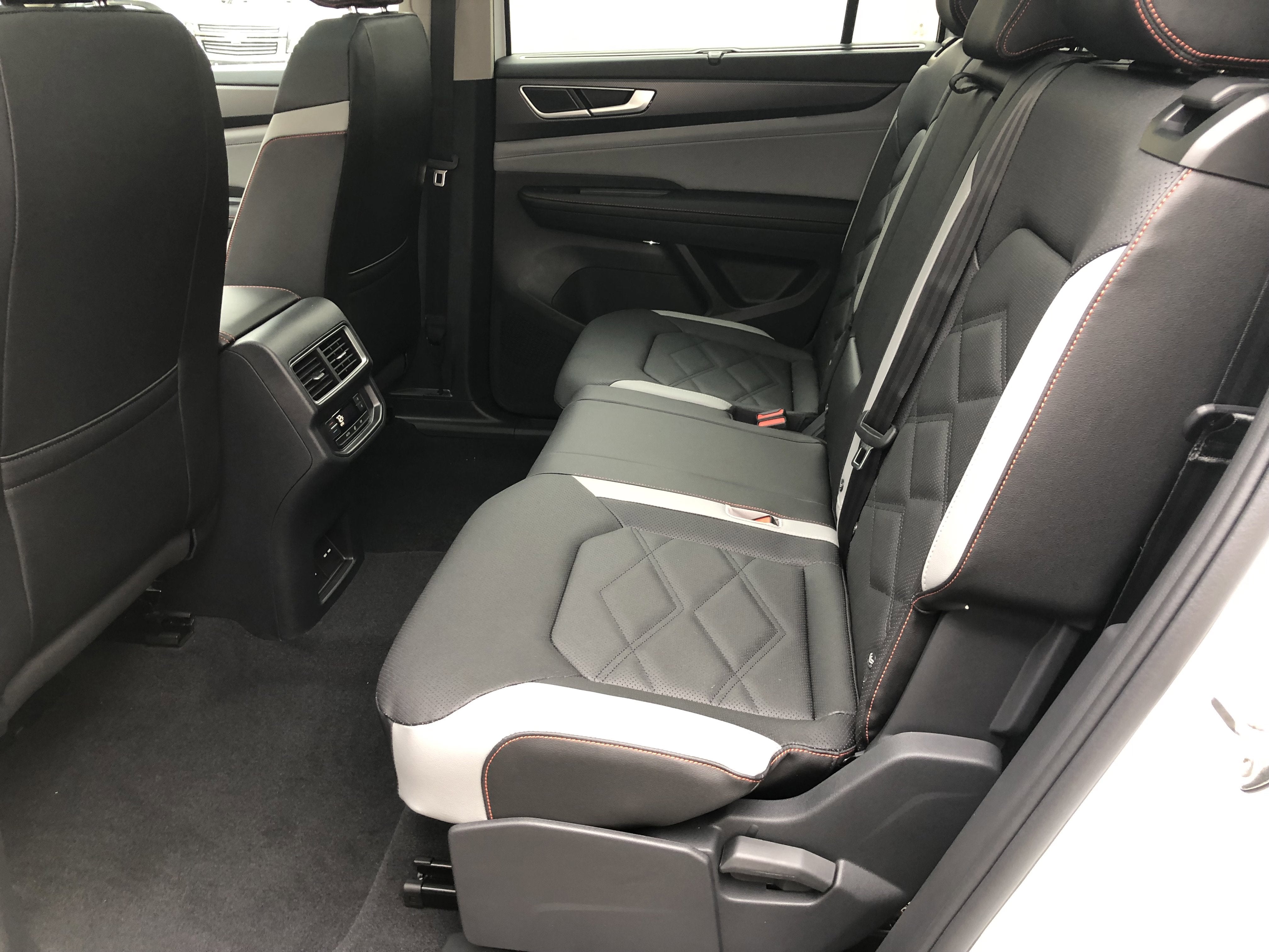 2026 Volkswagen Atlas 2.0T Peak Edition