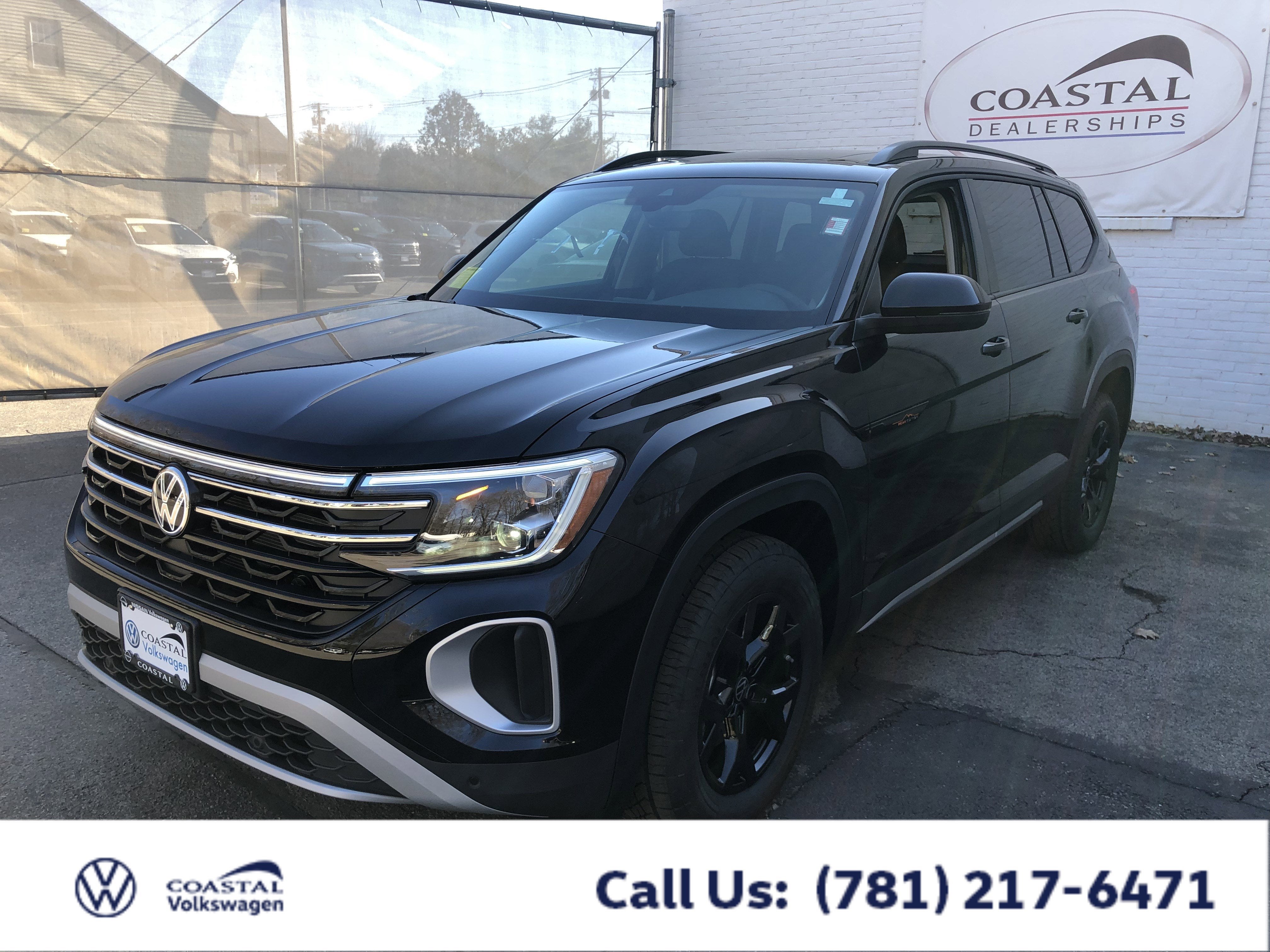 2026 Volkswagen Atlas 2.0T Peak Edition w/captains chairs