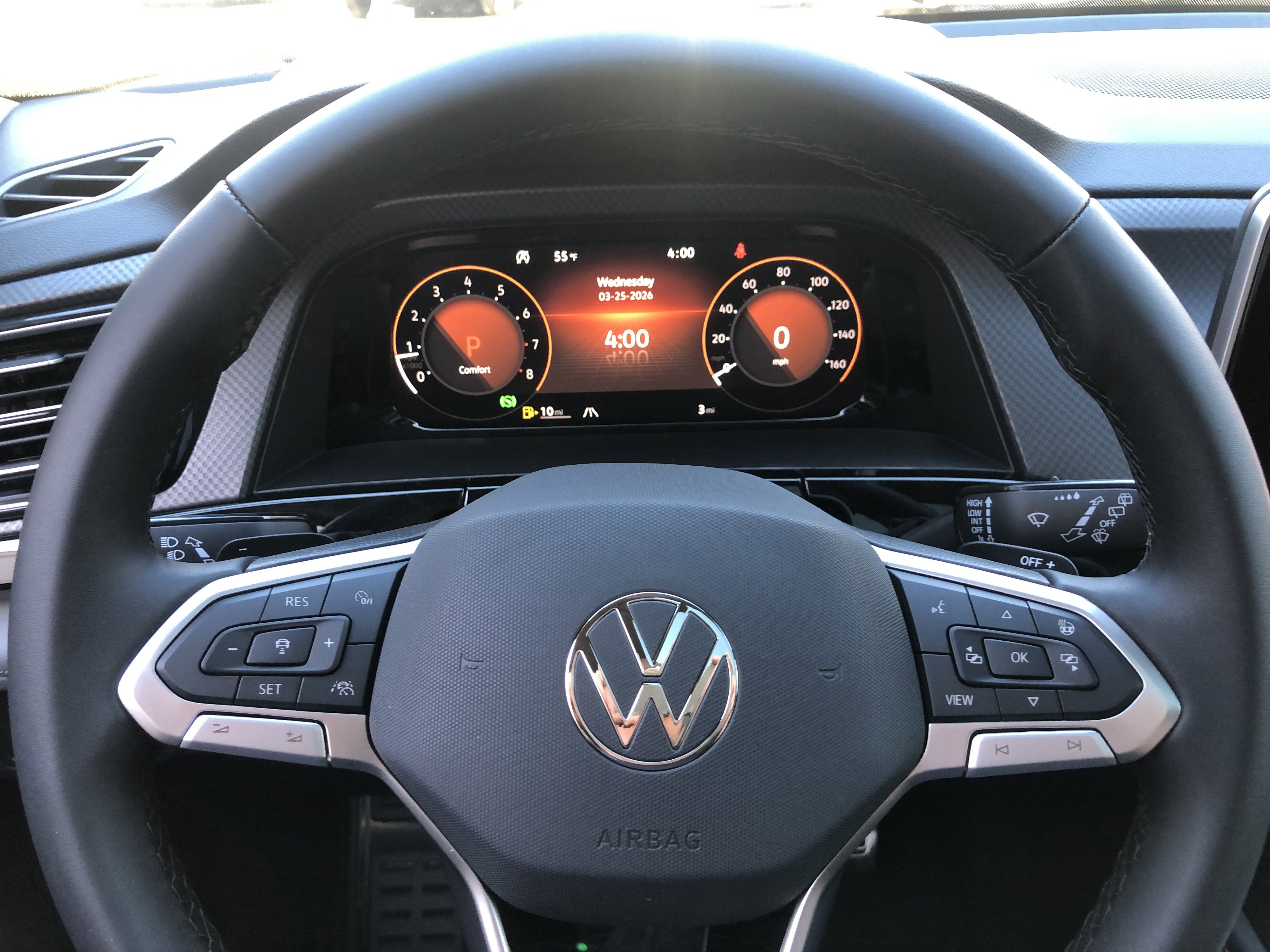 2026 Volkswagen Atlas 2.0T Peak Edition w/captains chairs